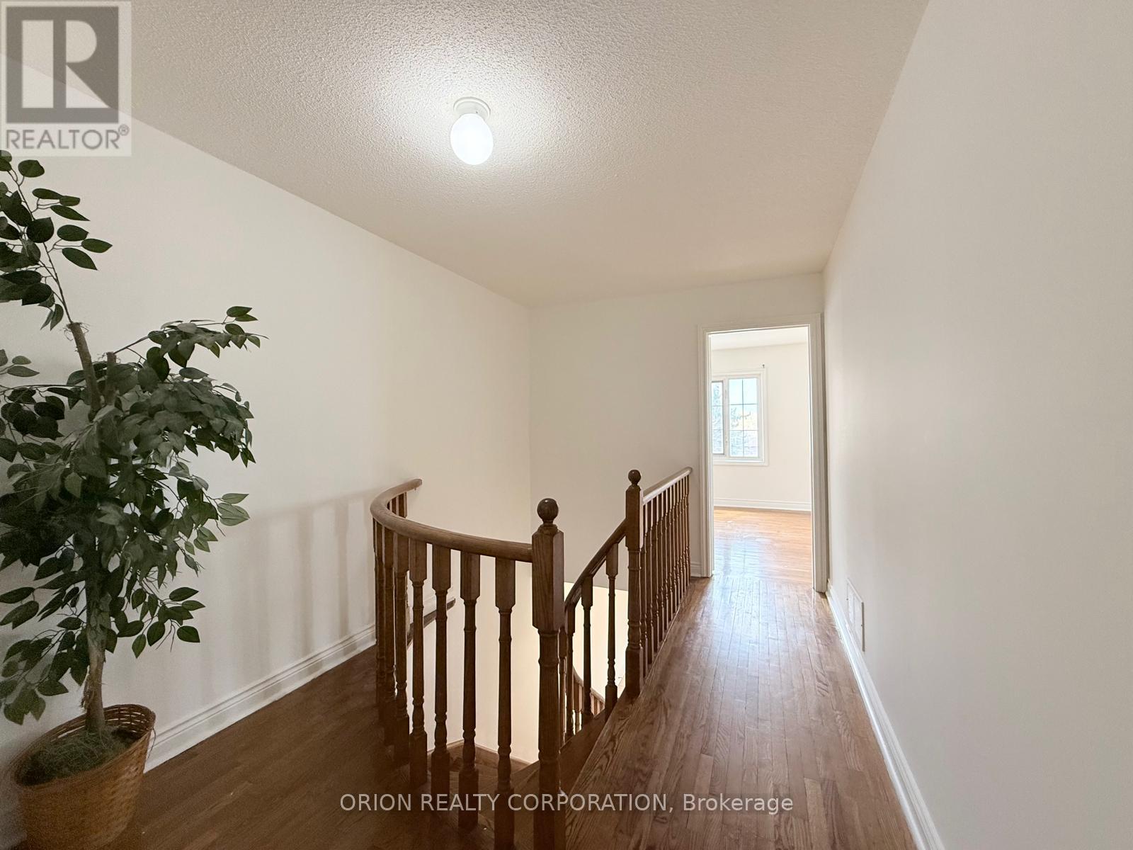 Upper - 274 Viewmount Avenue, Toronto, Ontario  M6B 1V2 - Photo 18 - W13693558