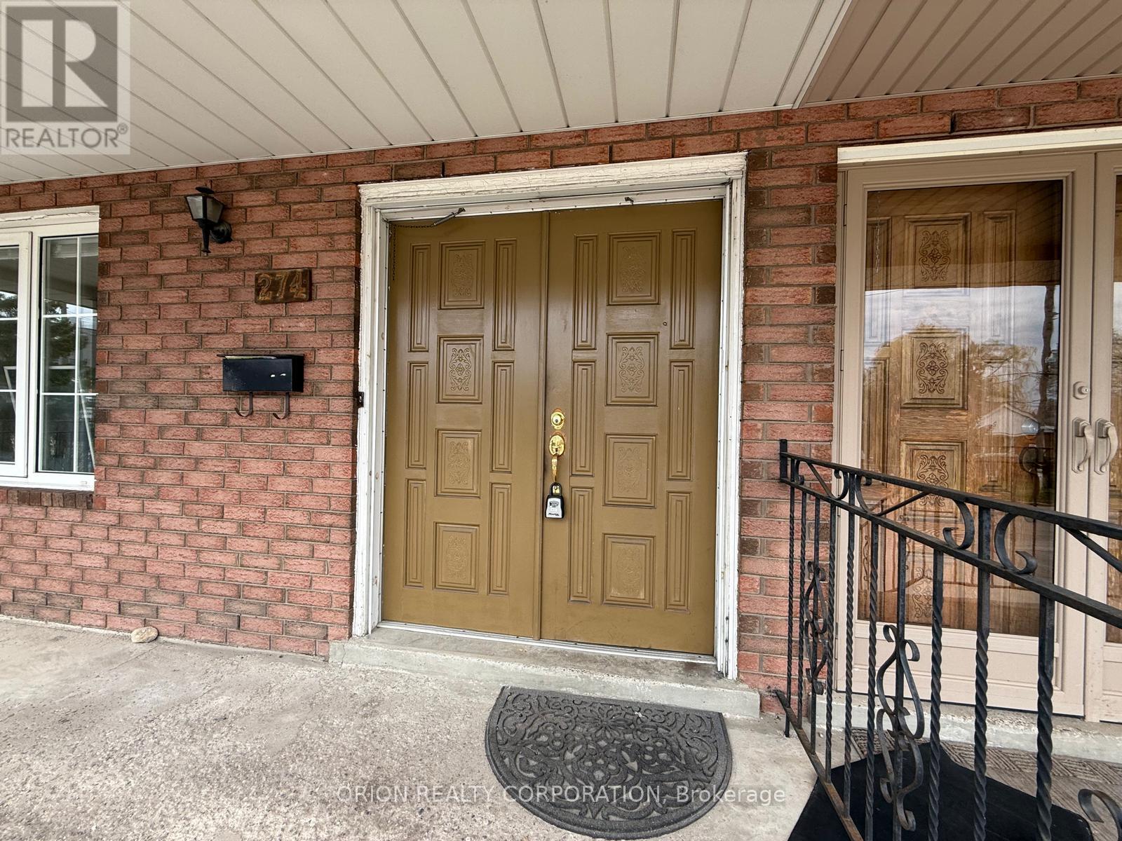 Upper - 274 Viewmount Avenue, Toronto, Ontario  M6B 1V2 - Photo 2 - W13693558