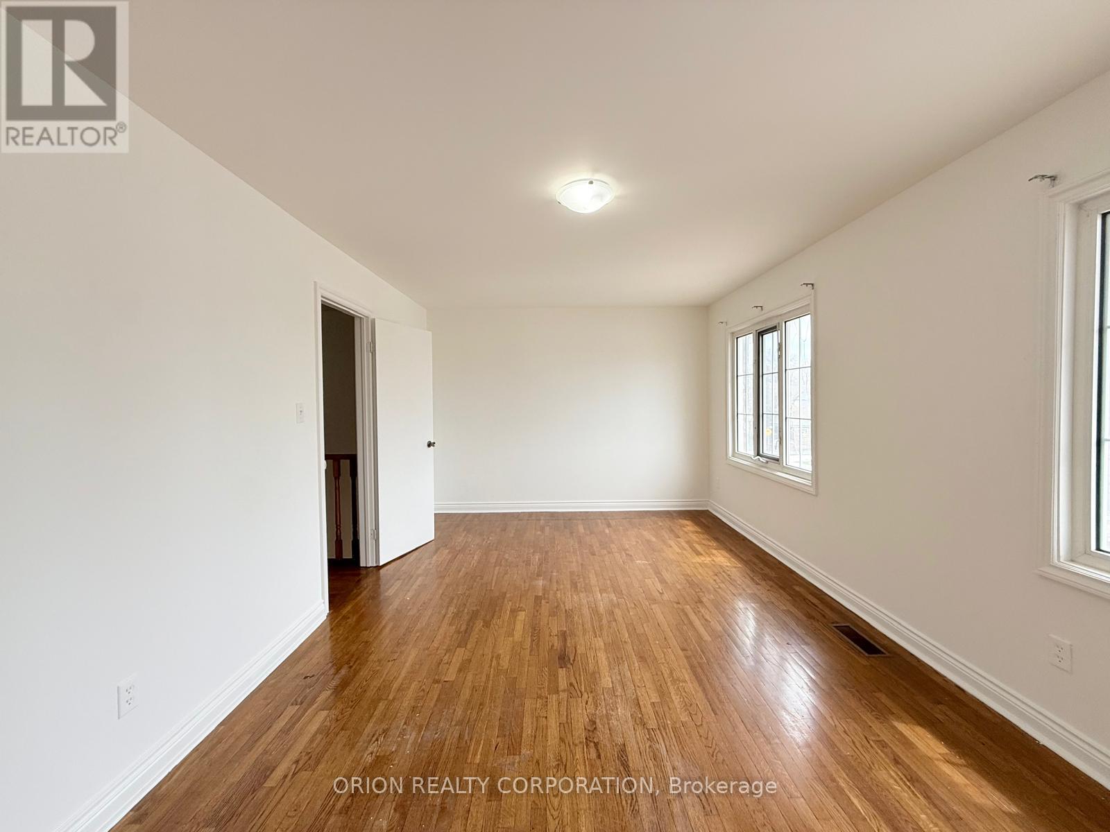 Upper - 274 Viewmount Avenue, Toronto, Ontario  M6B 1V2 - Photo 20 - W13693558