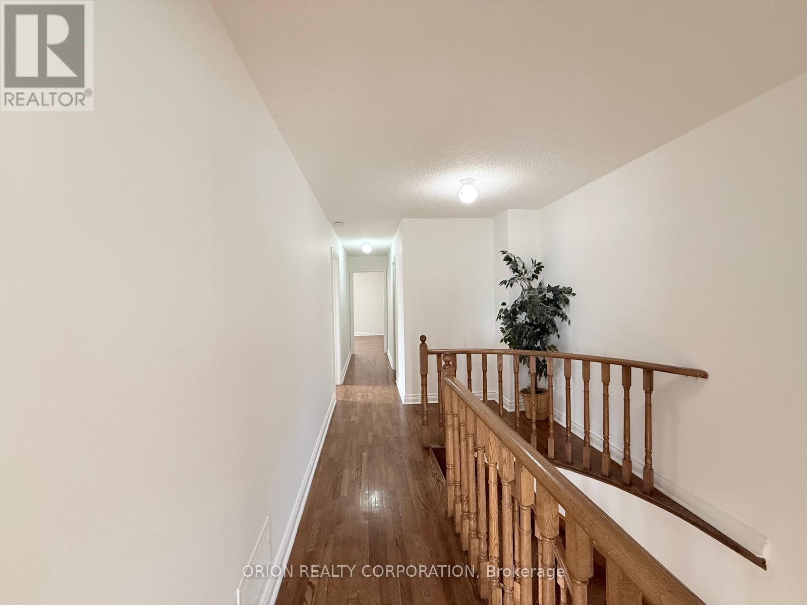 Upper - 274 Viewmount Avenue, Toronto, Ontario  M6B 1V2 - Photo 26 - W13693558