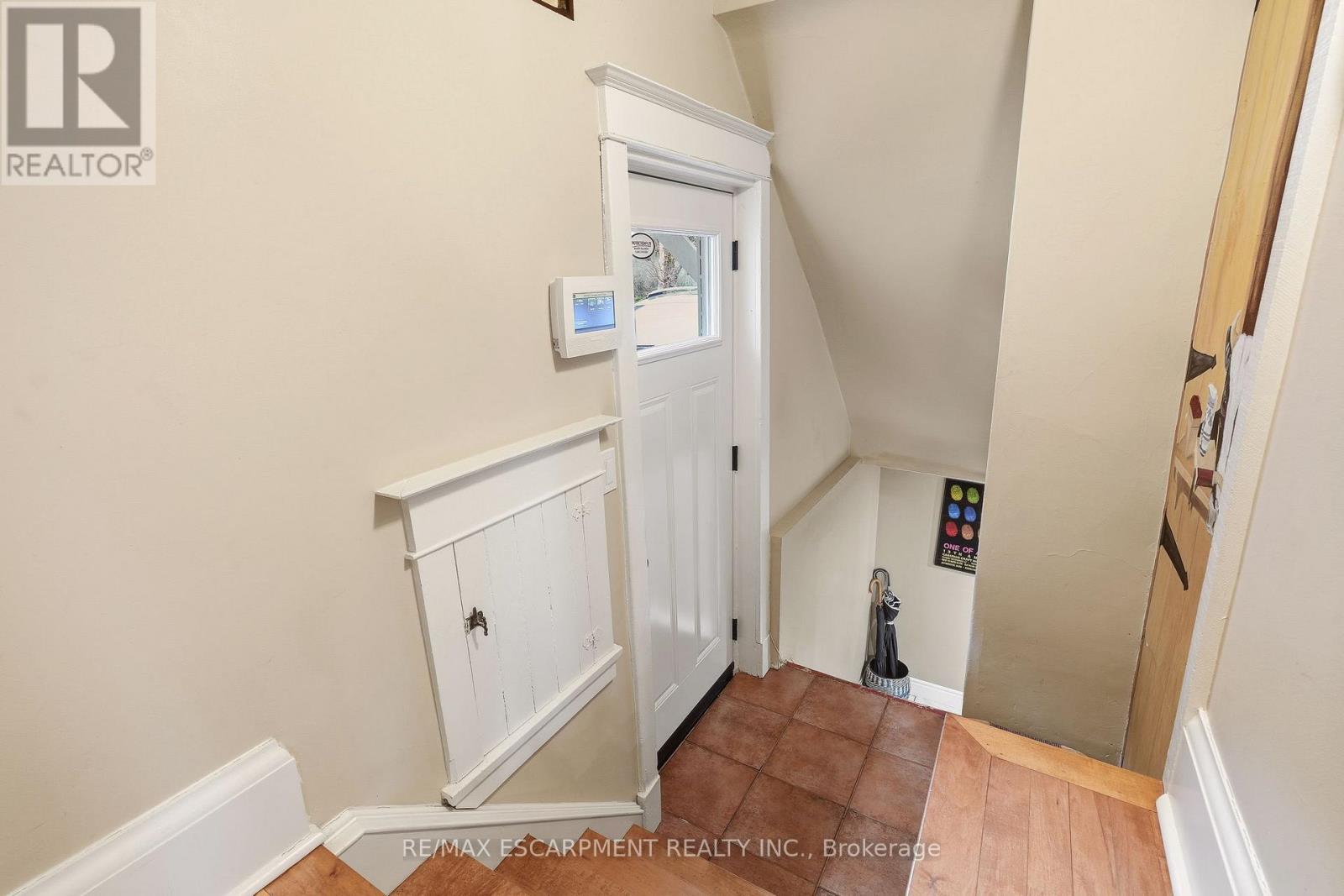 2116 Caroline Street, Burlington, Ontario  L7R 1L8 - Photo 32 - W13693582
