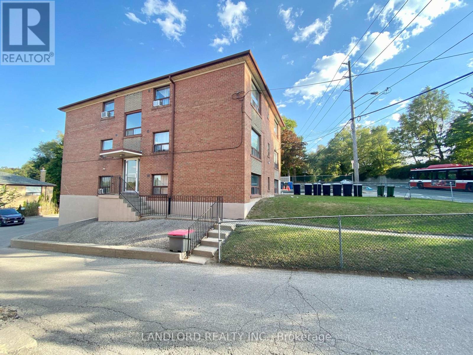 4 - 127 Scarlett Road, Toronto, Ontario  M6N 4K6 - Photo 19 - W13693622