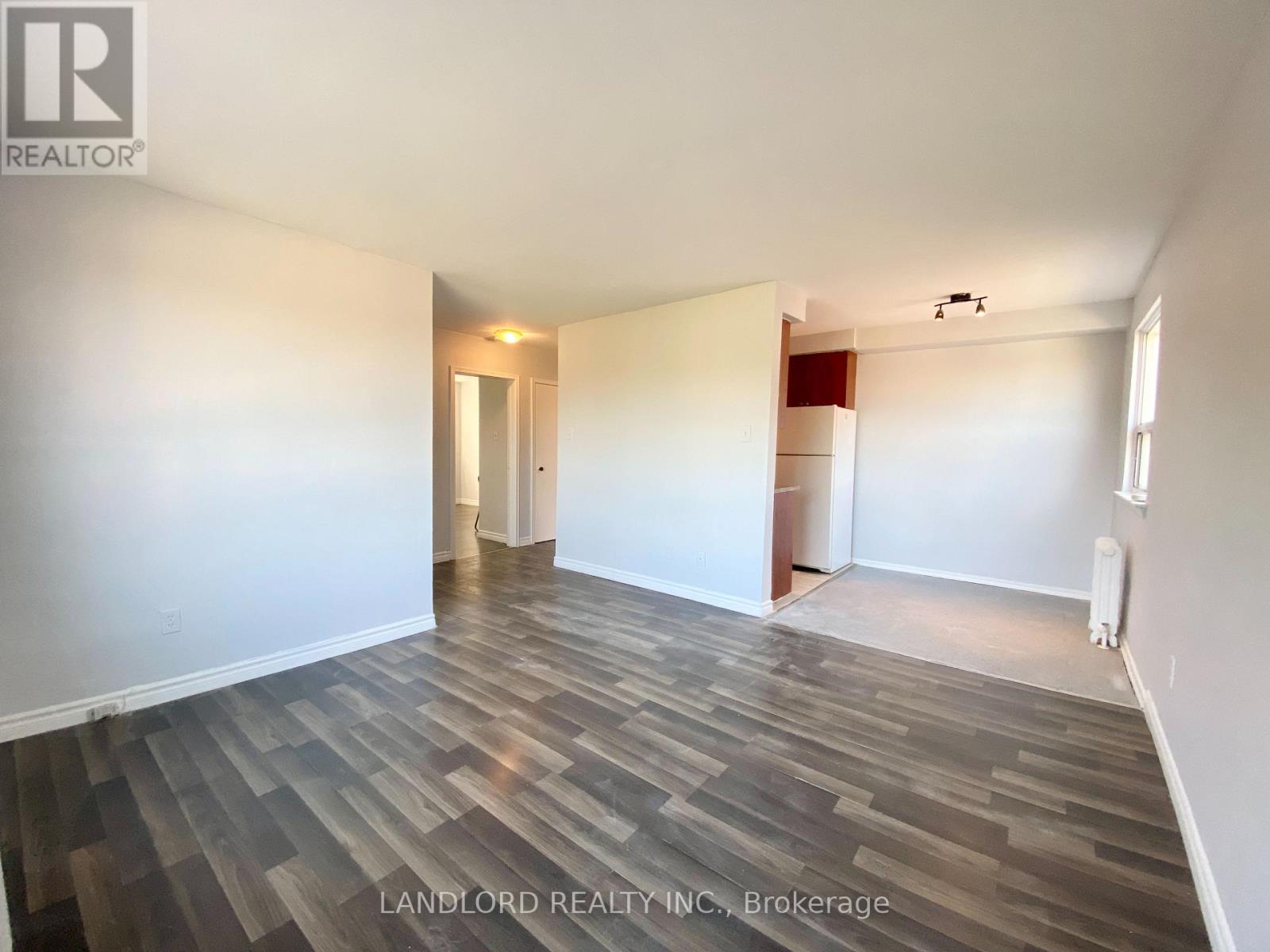 4 - 127 Scarlett Road, Toronto, Ontario  M6N 4K6 - Photo 6 - W13693622