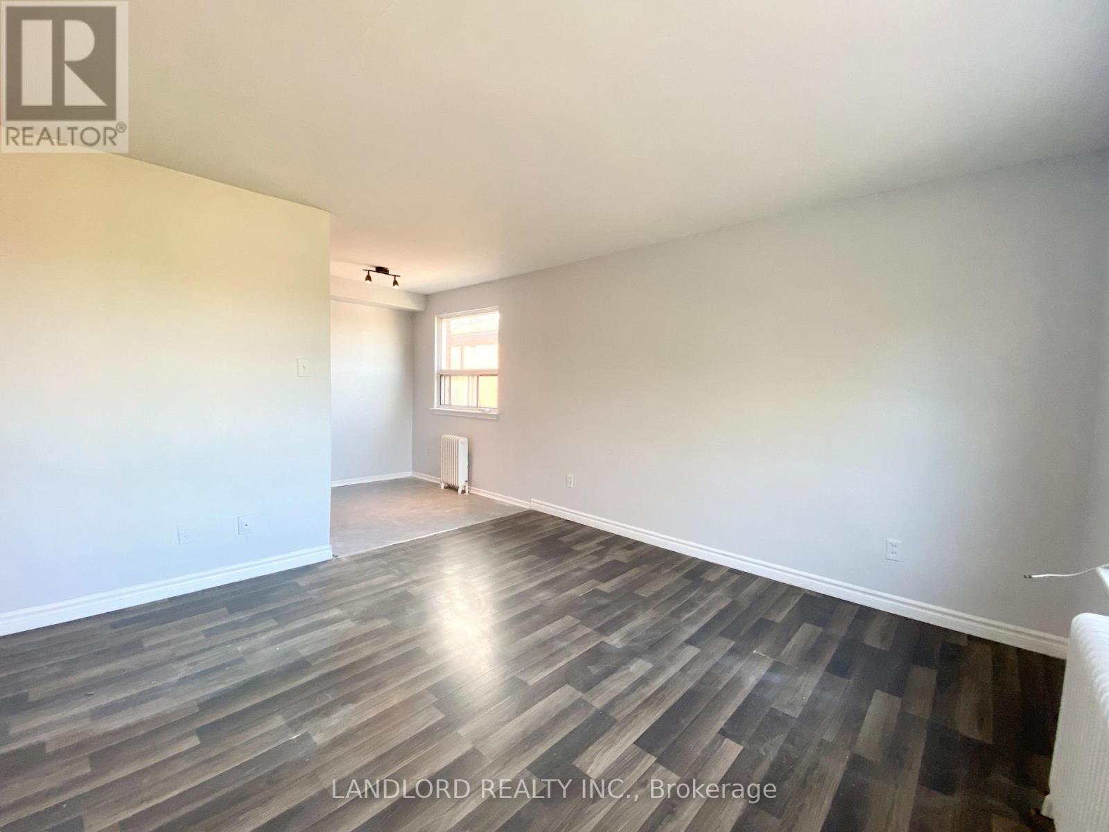 4 - 127 Scarlett Road, Toronto, Ontario  M6N 4K6 - Photo 7 - W13693622
