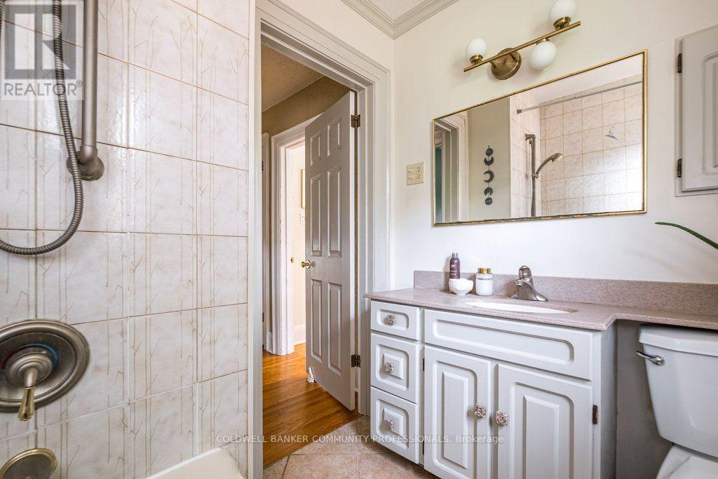 78 Paisley Avenue N, Hamilton, Ontario  L8S 4G9 - Photo 29 - X13693562