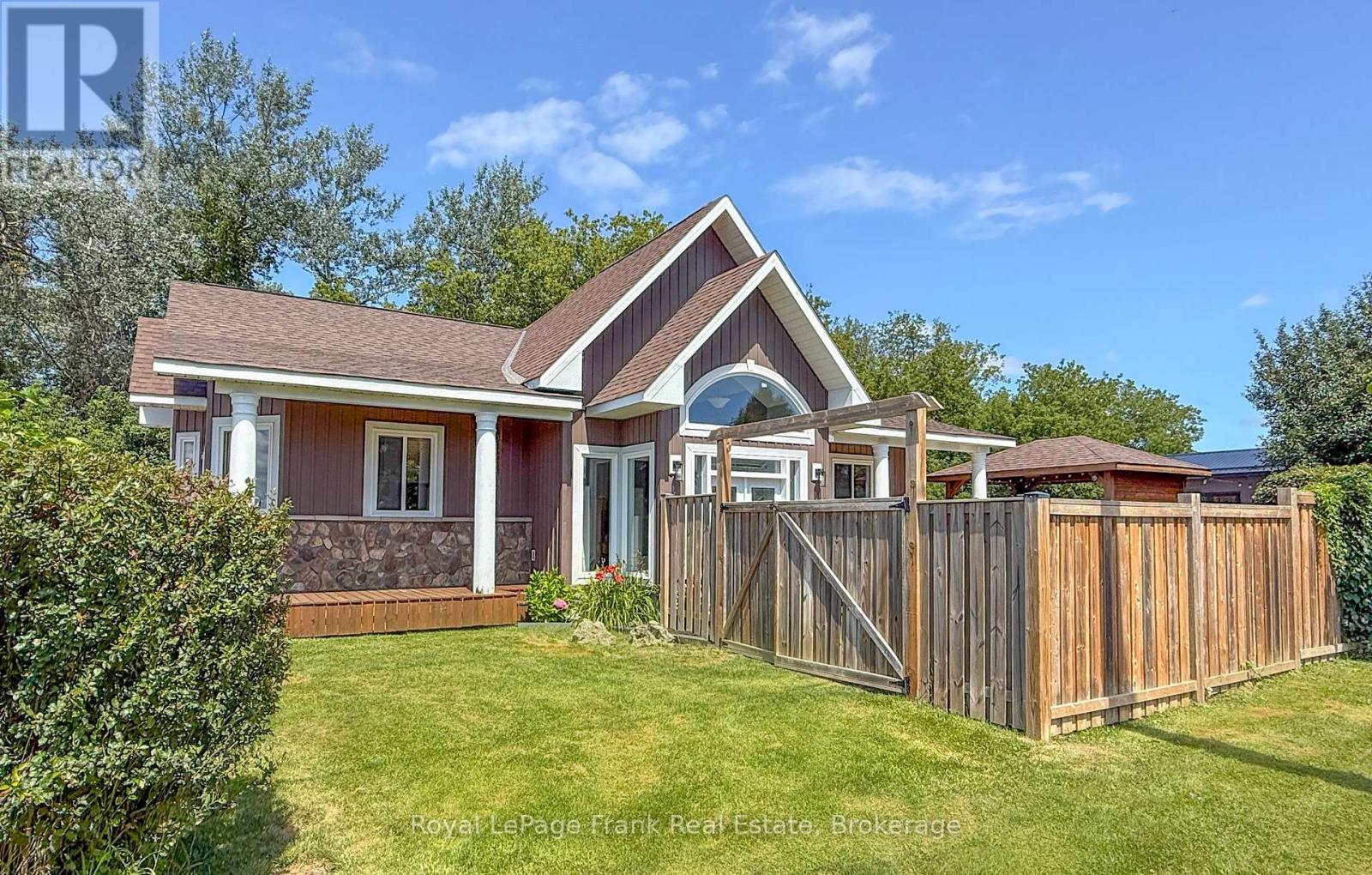 86 East Beach Road, Clarington, Ontario  L1C 6A5 - Photo 12 - E13686050
