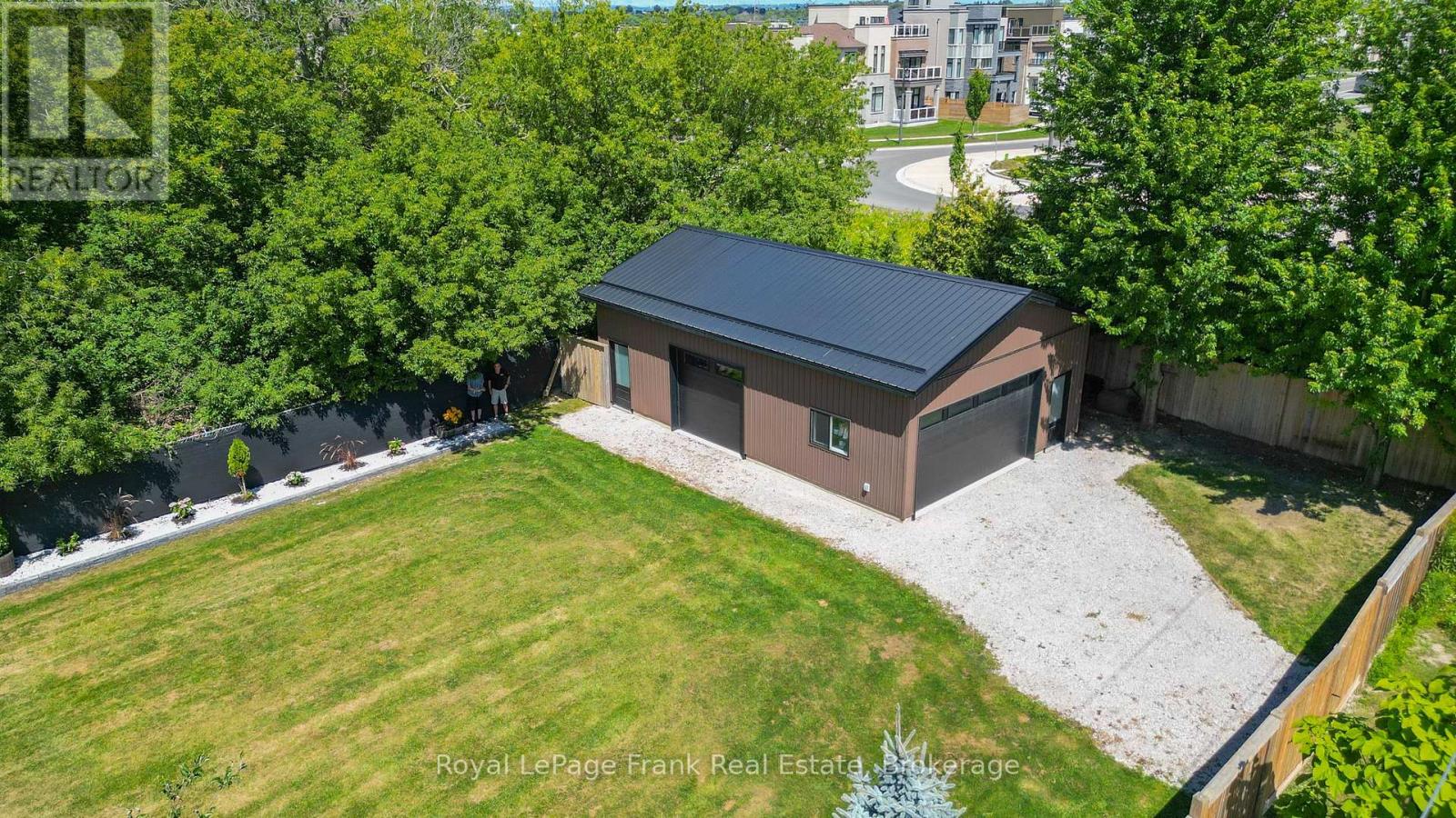 86 East Beach Road, Clarington, Ontario  L1C 6A5 - Photo 6 - E13686050