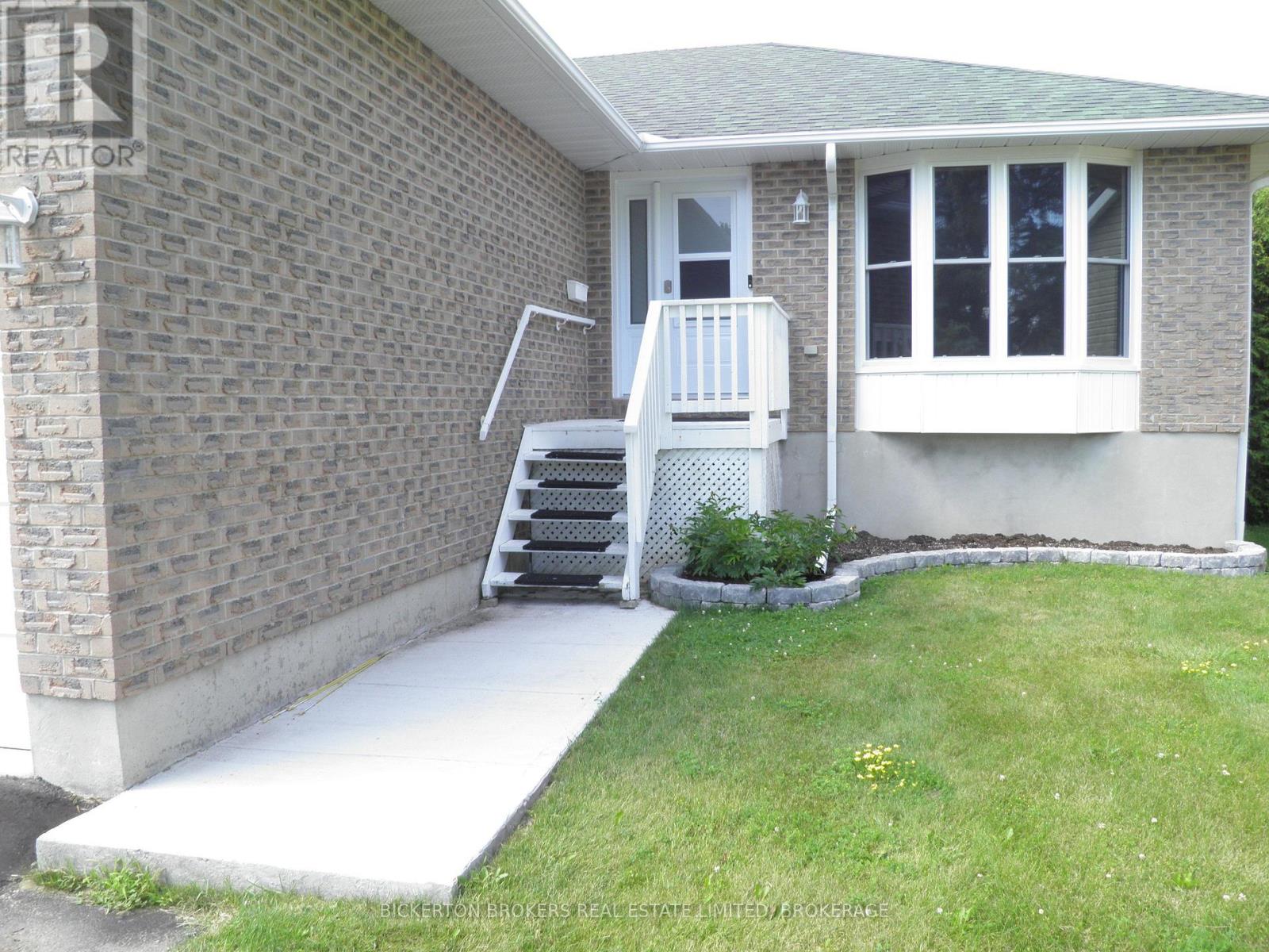 21 Frederick St Street, Lansdowne Village, Ontario  K0E 1L0 - Photo 3 - X13671872