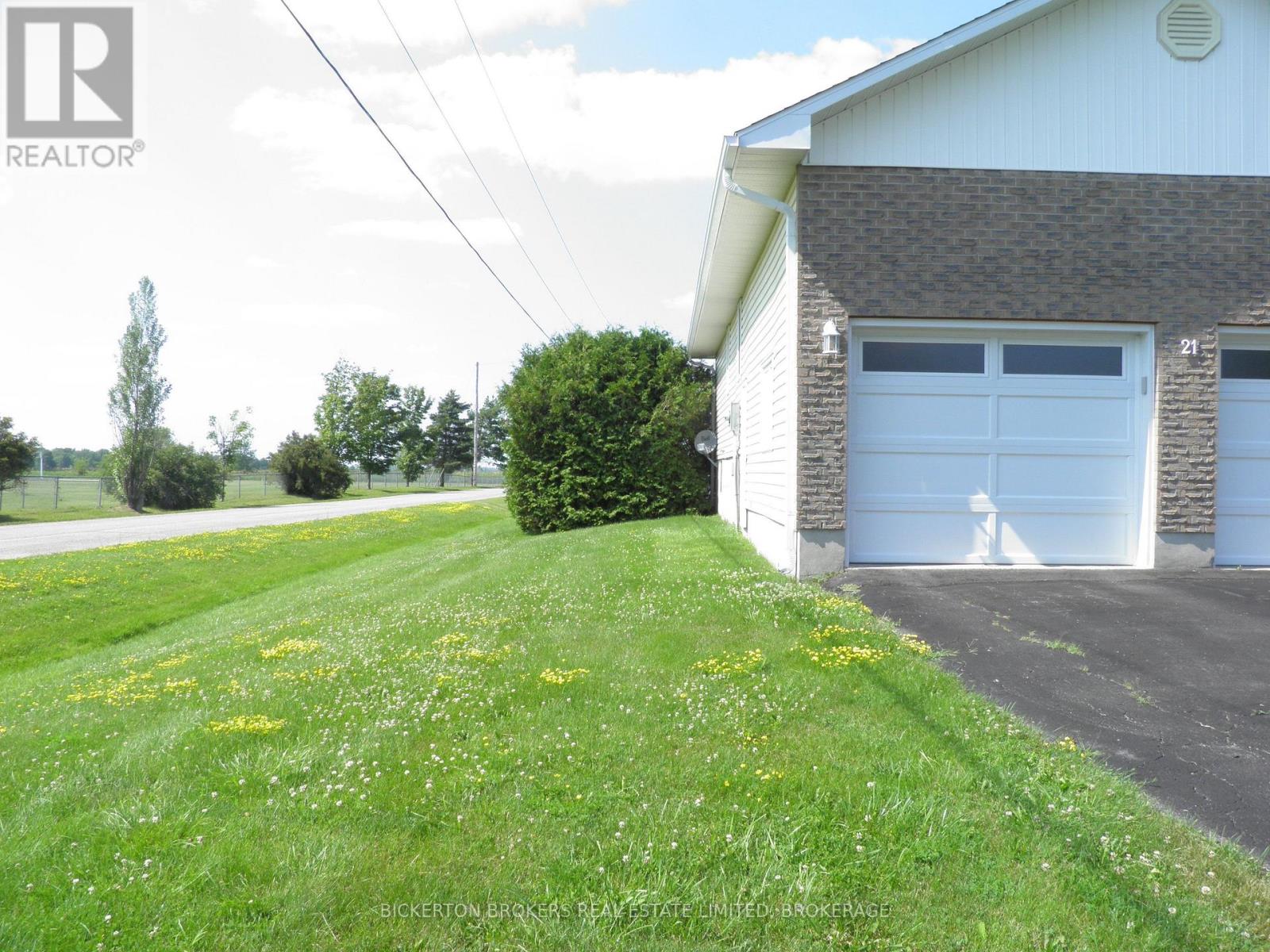 21 Frederick St Street, Lansdowne Village, Ontario  K0E 1L0 - Photo 4 - X13671872