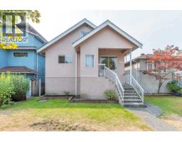 2560 ADANAC STREET, Vancouver, British Columbia