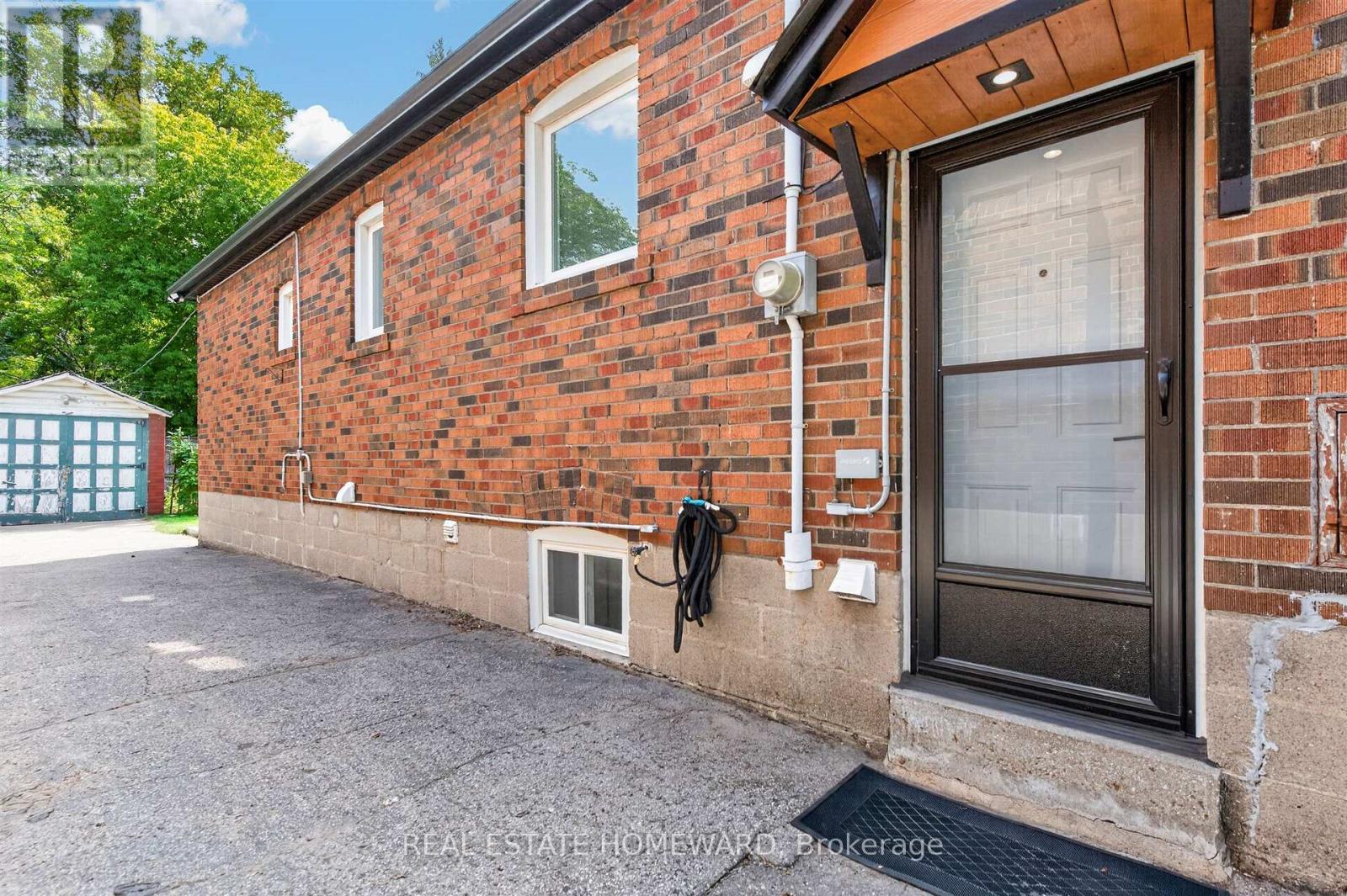 413 O'connor Drive, Toronto, Ontario  M4J 2W4 - Photo 28 - E13692432