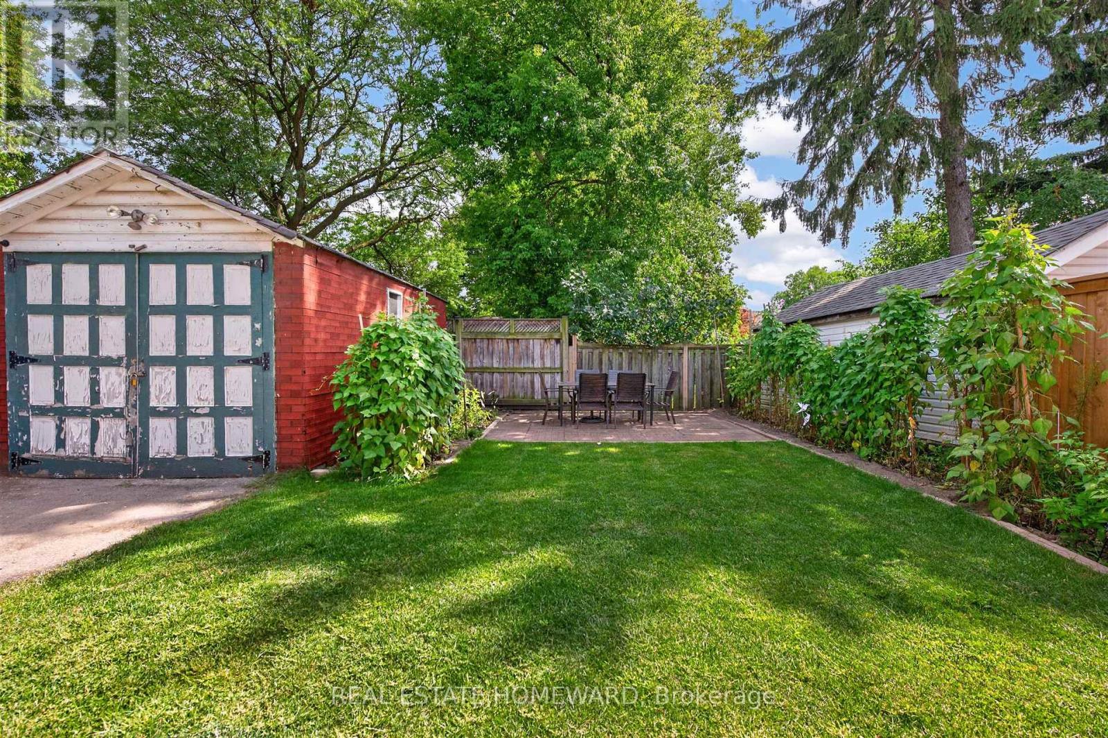 413 O'connor Drive, Toronto, Ontario  M4J 2W4 - Photo 25 - E13692432