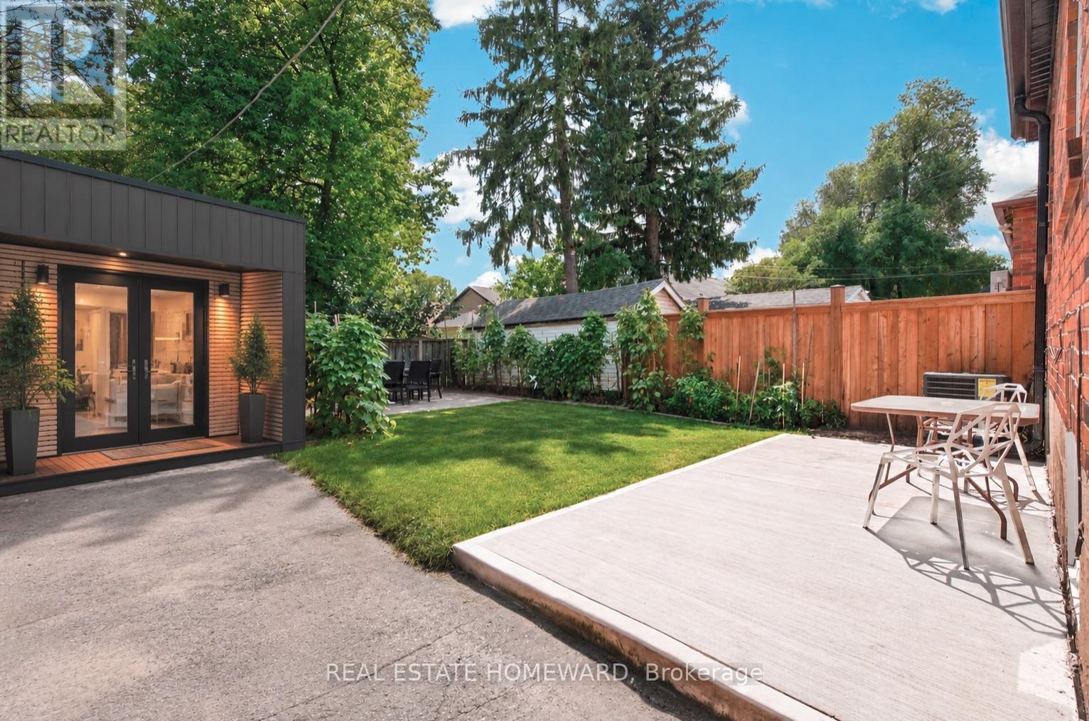 413 O'connor Drive, Toronto, Ontario  M4J 2W4 - Photo 29 - E13692432