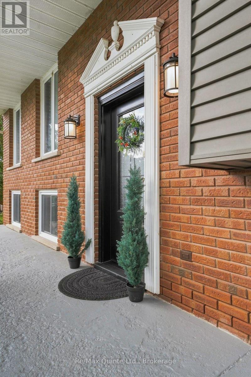147 Jeffrey Drive, Quinte West, Ontario  K8V 5P8 - Photo 4 - X13693658