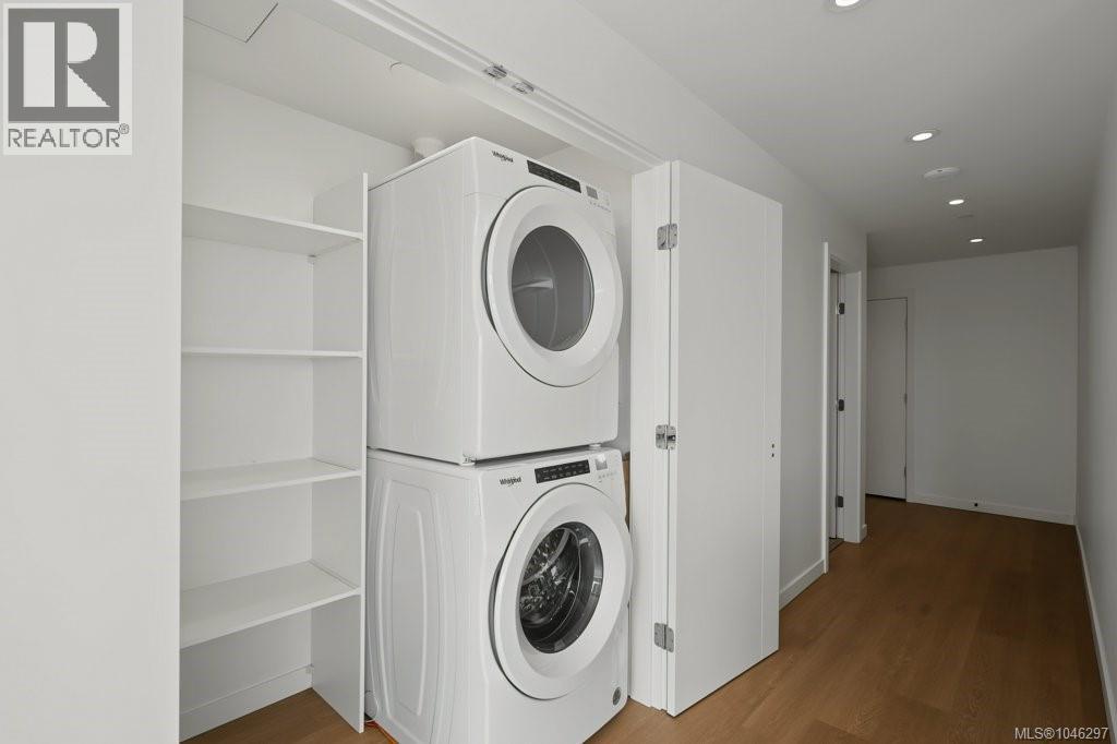 609 363 Tyee Rd, Victoria, British Columbia  V9A 0B5 - Photo 11 - 1046297