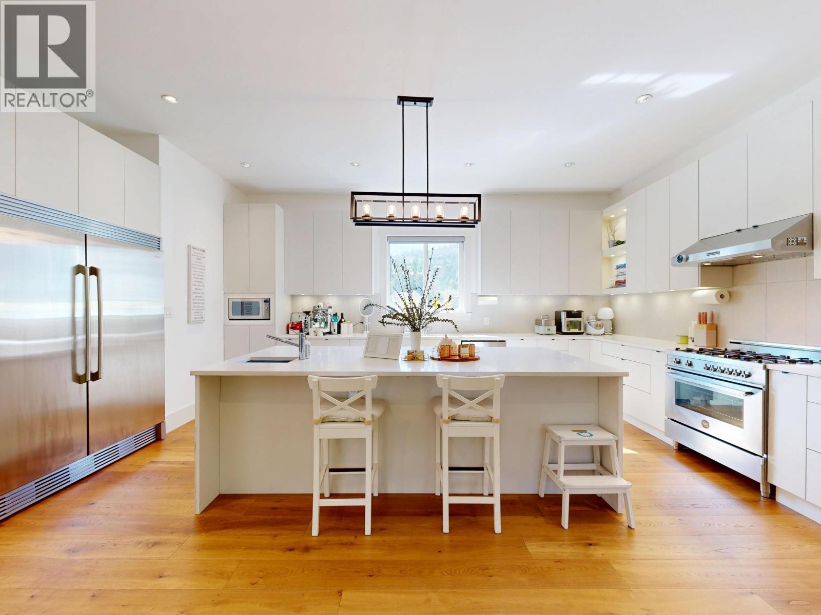 52 3295 SUNNYSIDE ROAD, Anmore, British Columbia