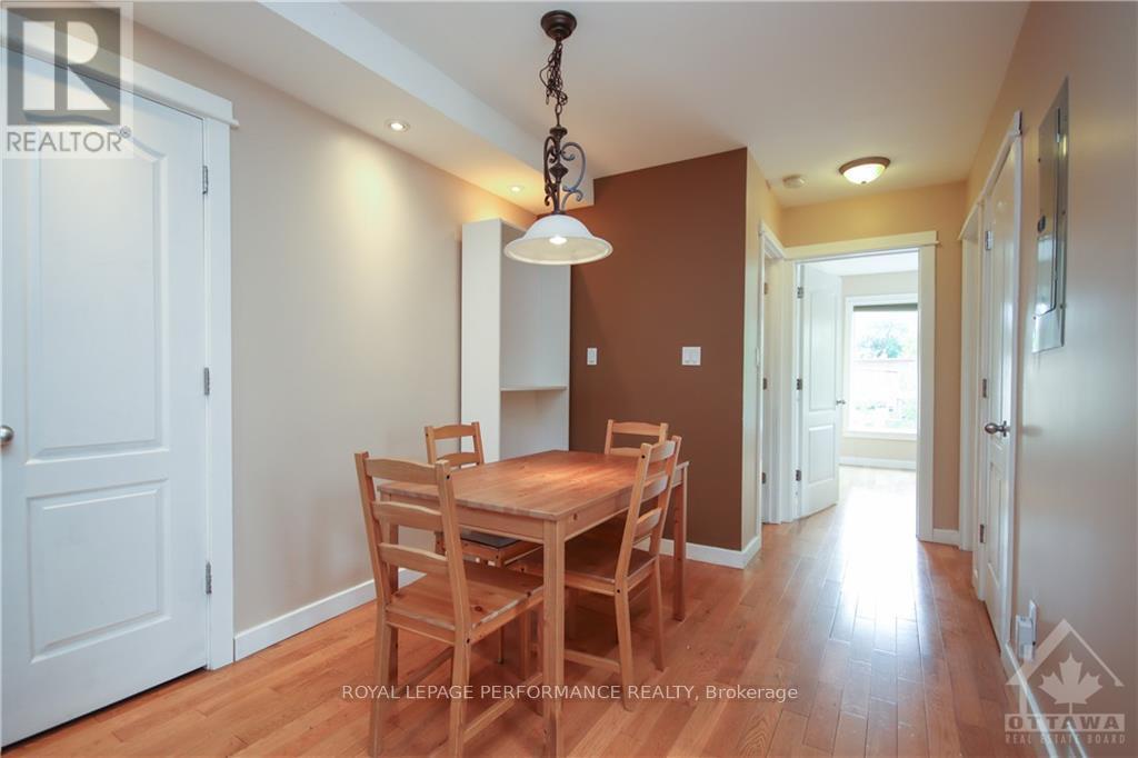 2 - 736 Cooper Street W, Ottawa, Ontario K1R 5J6 - Photo 4 - X13693640