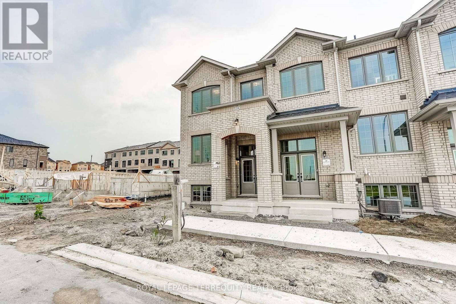 1218 Elizabeth Mackenzie Trail, Pickering, Ontario  L1X 0S3 - Photo 2 - E13693650