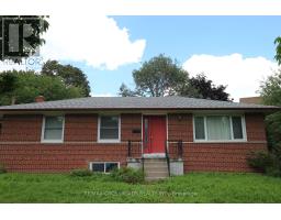 11 CLETA DRIVE, Toronto, Ontario