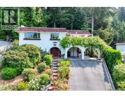 704 MAURELLE COURT, North Vancouver, British Columbia