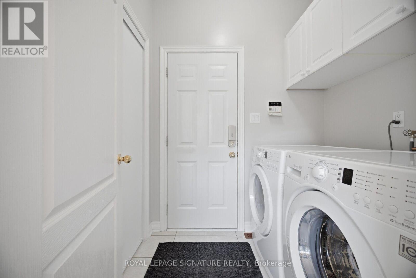 2215 Lapsley Crescent, Oakville, Ontario  L6M 4V2 - Photo 9 - W13693644