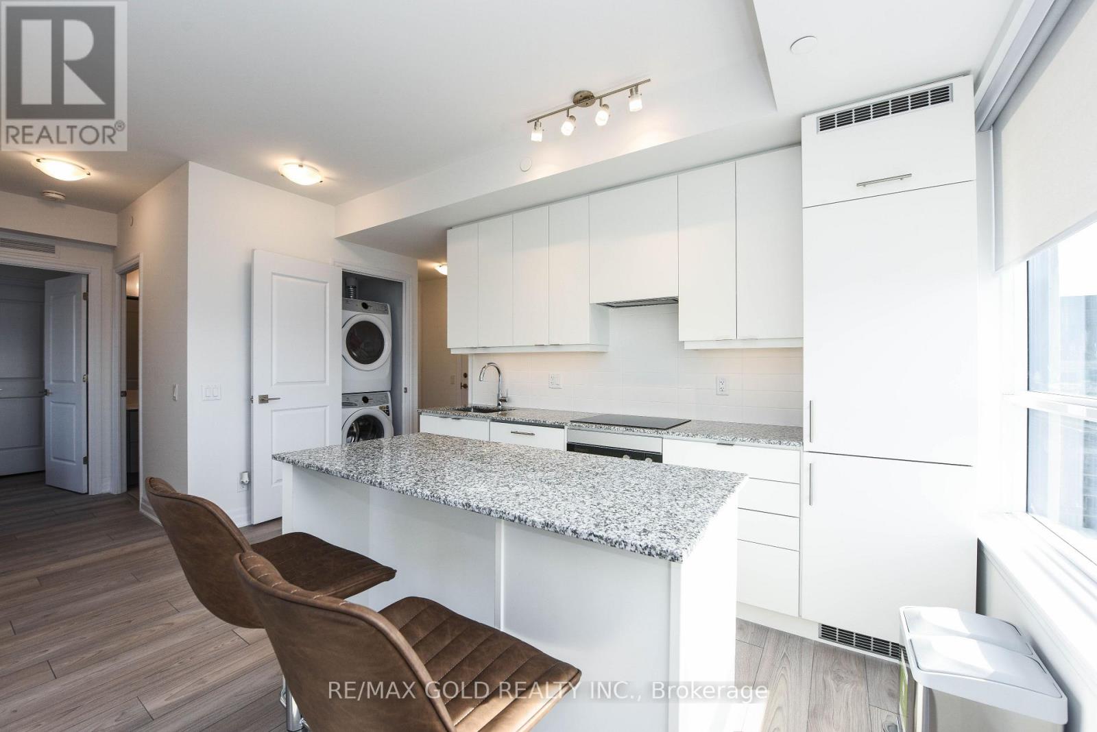 3209 - 36 Elm Drive, Mississauga, Ontario  L5B 1L9 - Photo 13 - W13689128