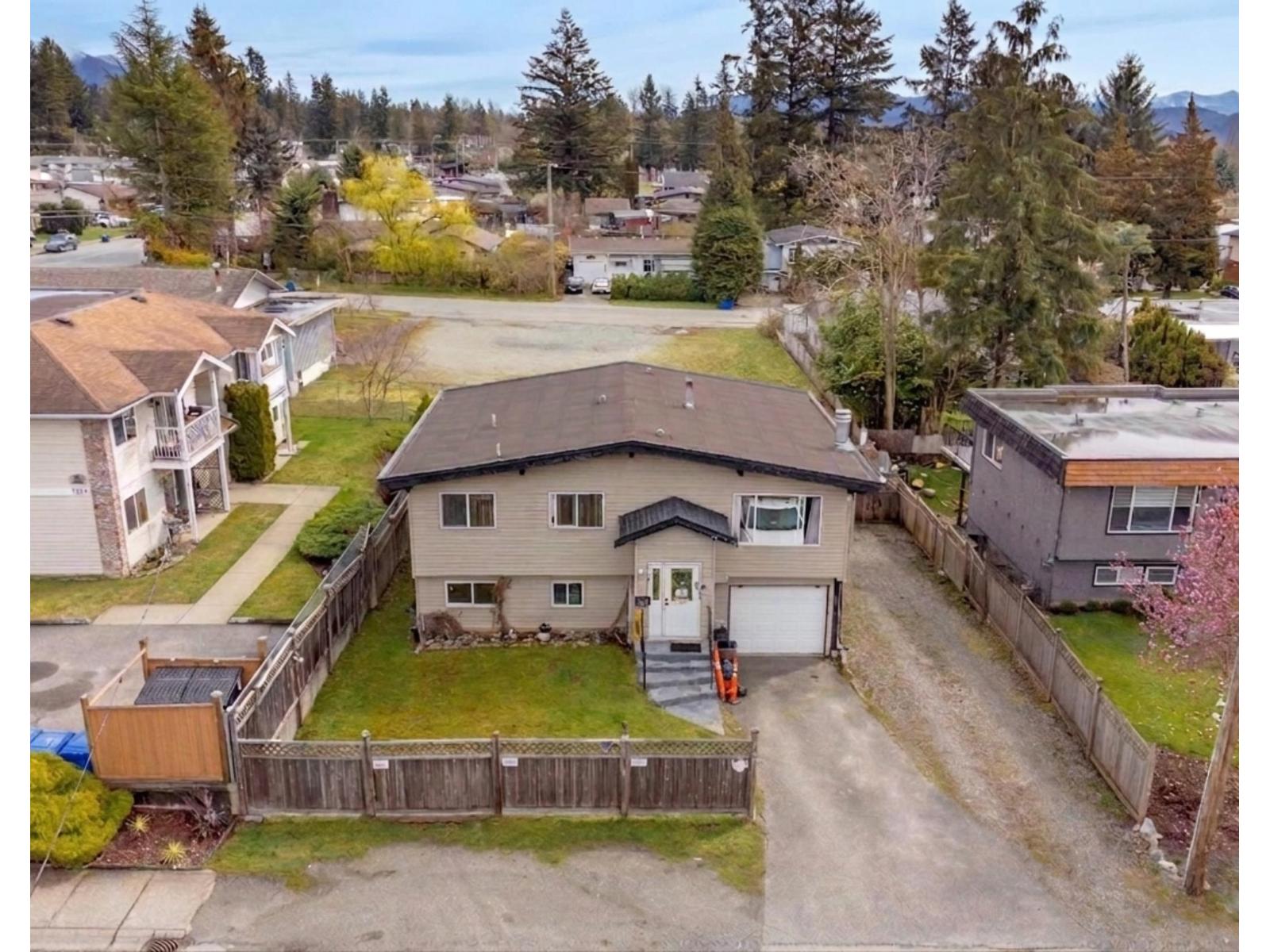 7570 May Street, Mission, British Columbia  V2V 3E1 - Photo 1 - R3129664