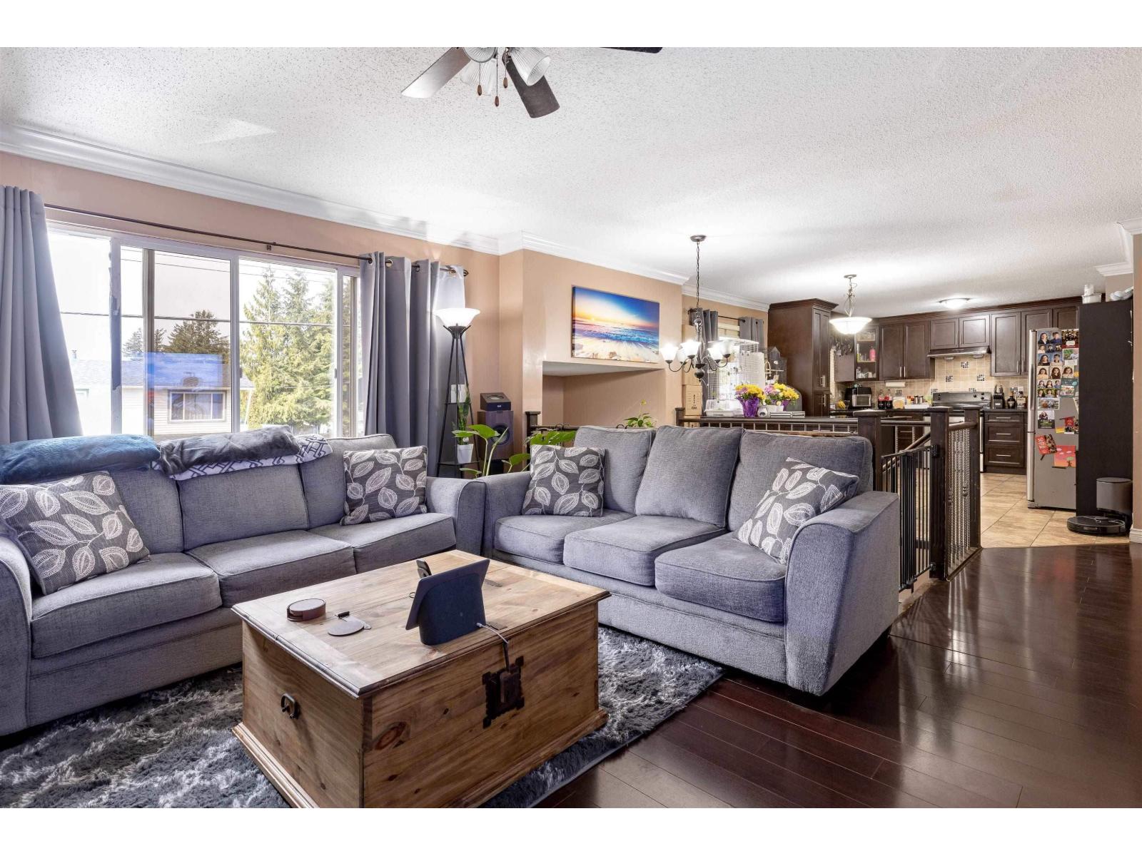 7570 May Street, Mission, British Columbia  V2V 3E1 - Photo 3 - R3129664