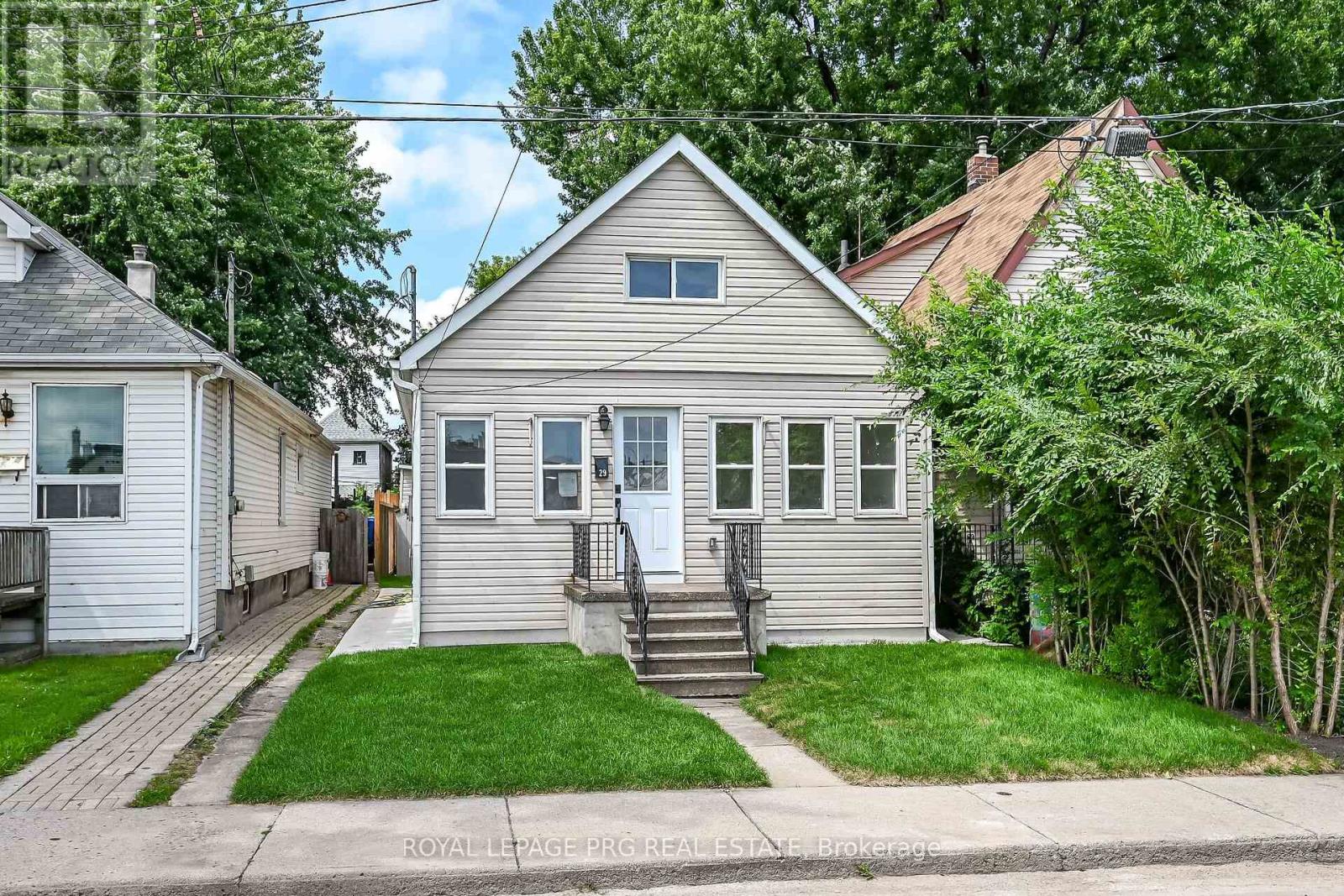 29 Mckinstry Street, Hamilton, Ontario  L8L 6C2 - Photo 3 - X13693690