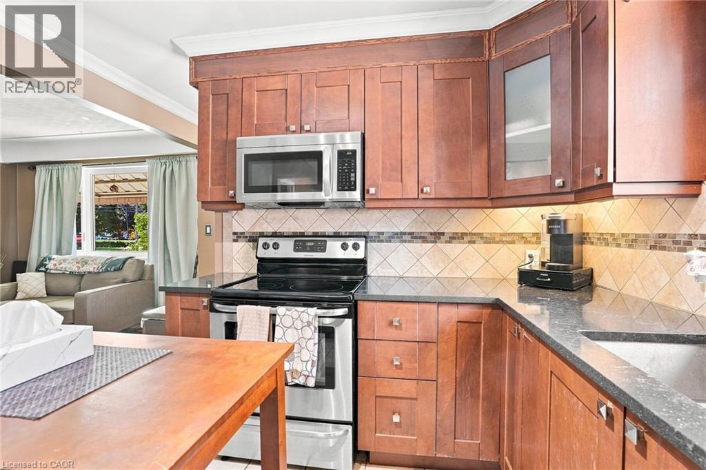 111 Sharon Avenue, Hamilton, Ontario  L8T 1E4 - Photo 11 - 40856553