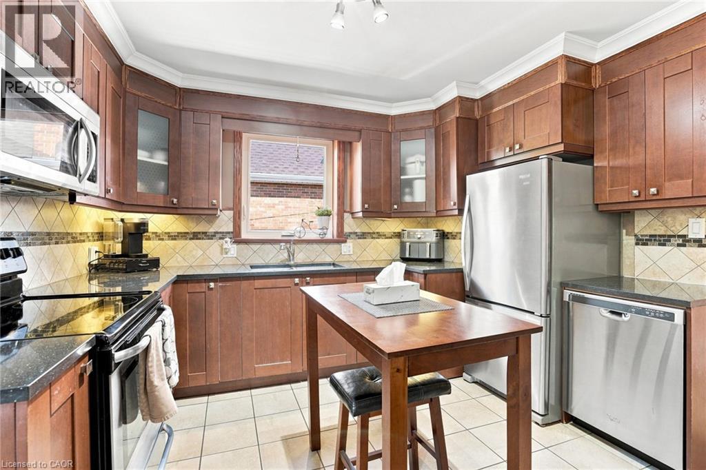111 Sharon Avenue, Hamilton, Ontario  L8T 1E4 - Photo 10 - 40856553