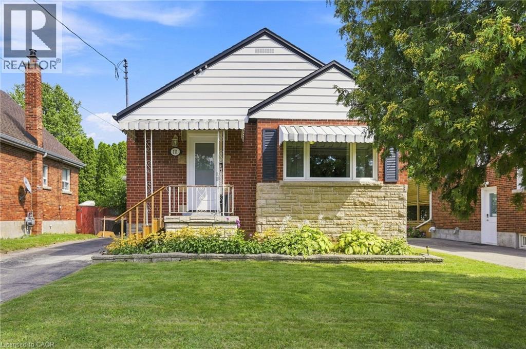 111 Sharon Avenue, Hamilton, Ontario  L8T 1E4 - Photo 3 - 40856553