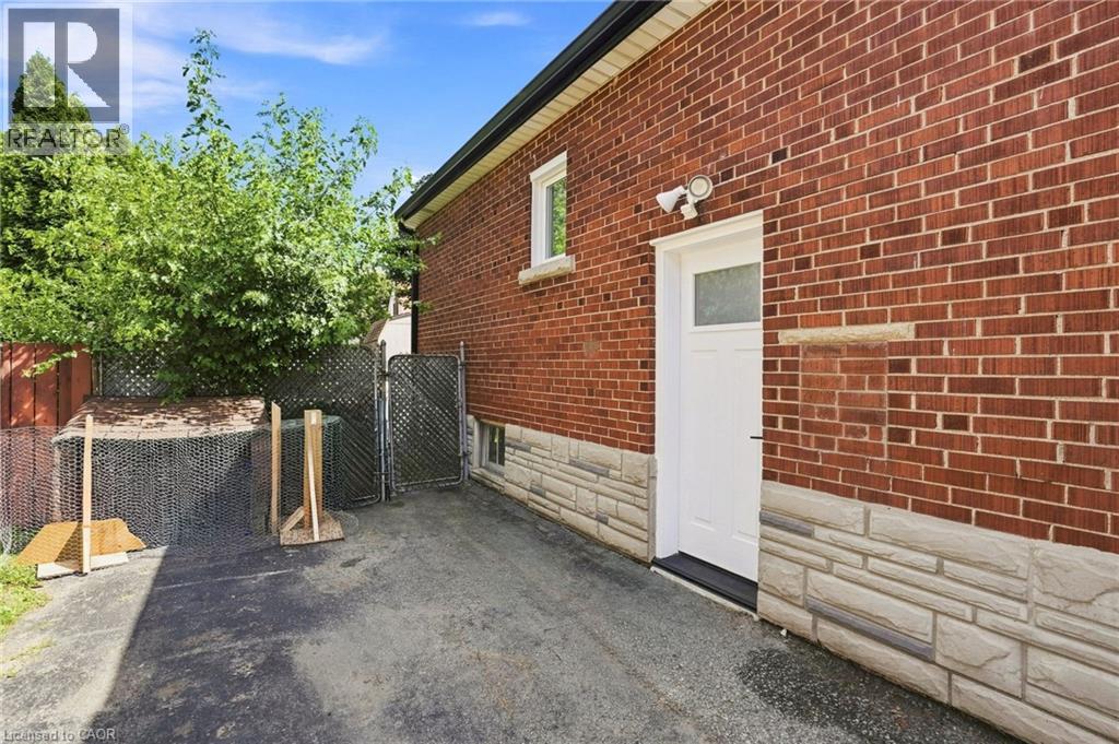 111 Sharon Avenue, Hamilton, Ontario  L8T 1E4 - Photo 30 - 40856553