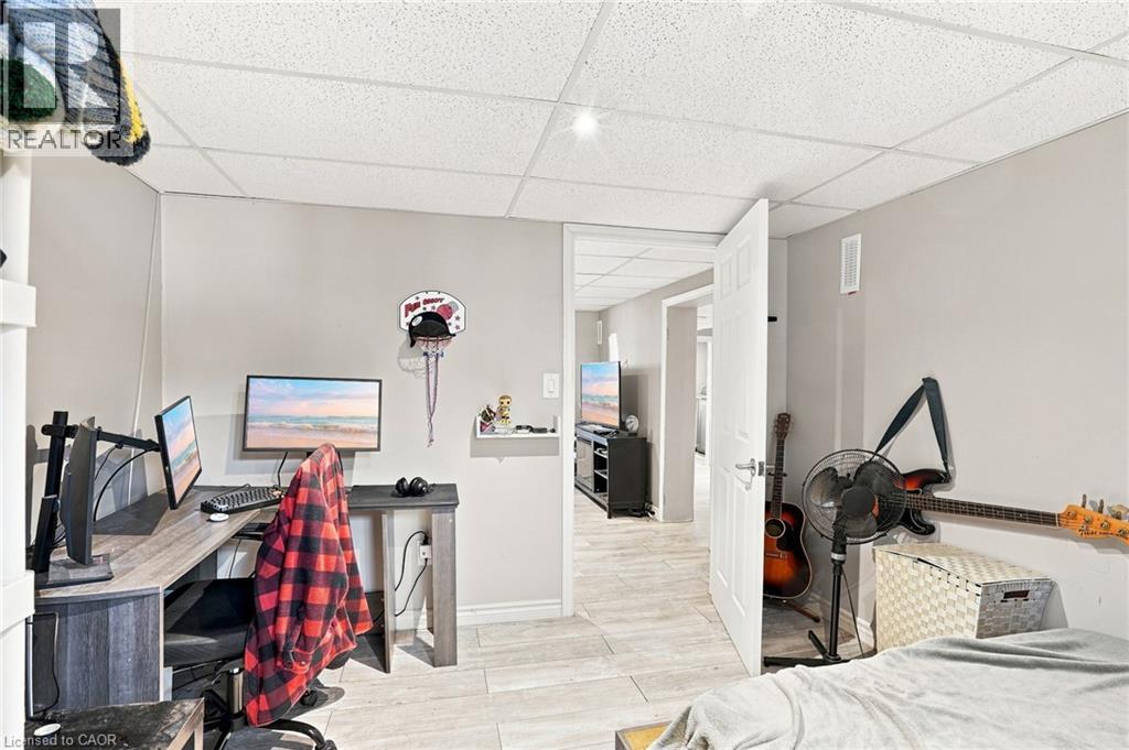 111 Sharon Avenue, Hamilton, Ontario  L8T 1E4 - Photo 21 - 40856553