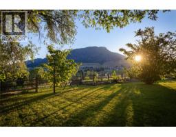 2351 Gallagher Road, Kelowna, British Columbia  V1P 1G9 - Photo 38 - 10385330
