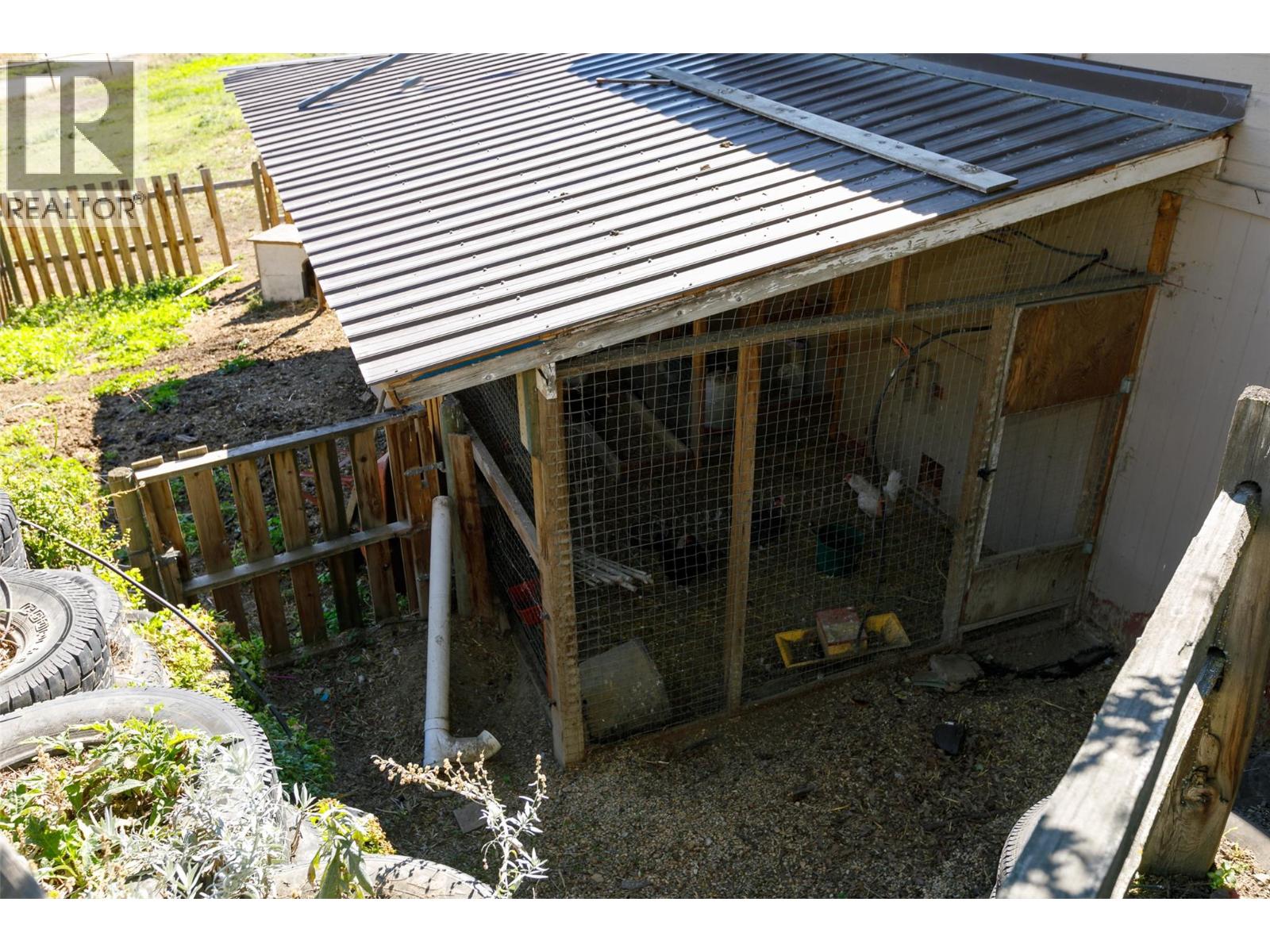 2351 Gallagher Road, Kelowna, British Columbia  V1P 1G9 - Photo 43 - 10385330