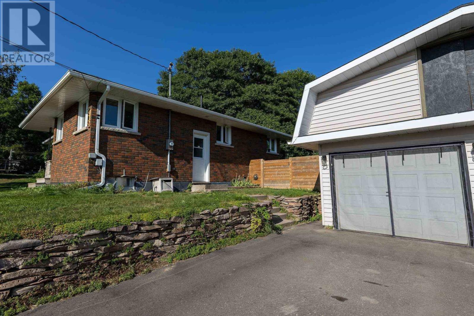 202 Old Goulais Bay Rd, Includes 196 Old Goulais Bay Road, Sault Ste. Marie, Ontario  P6A 0B5 - Photo 5 - SM262234