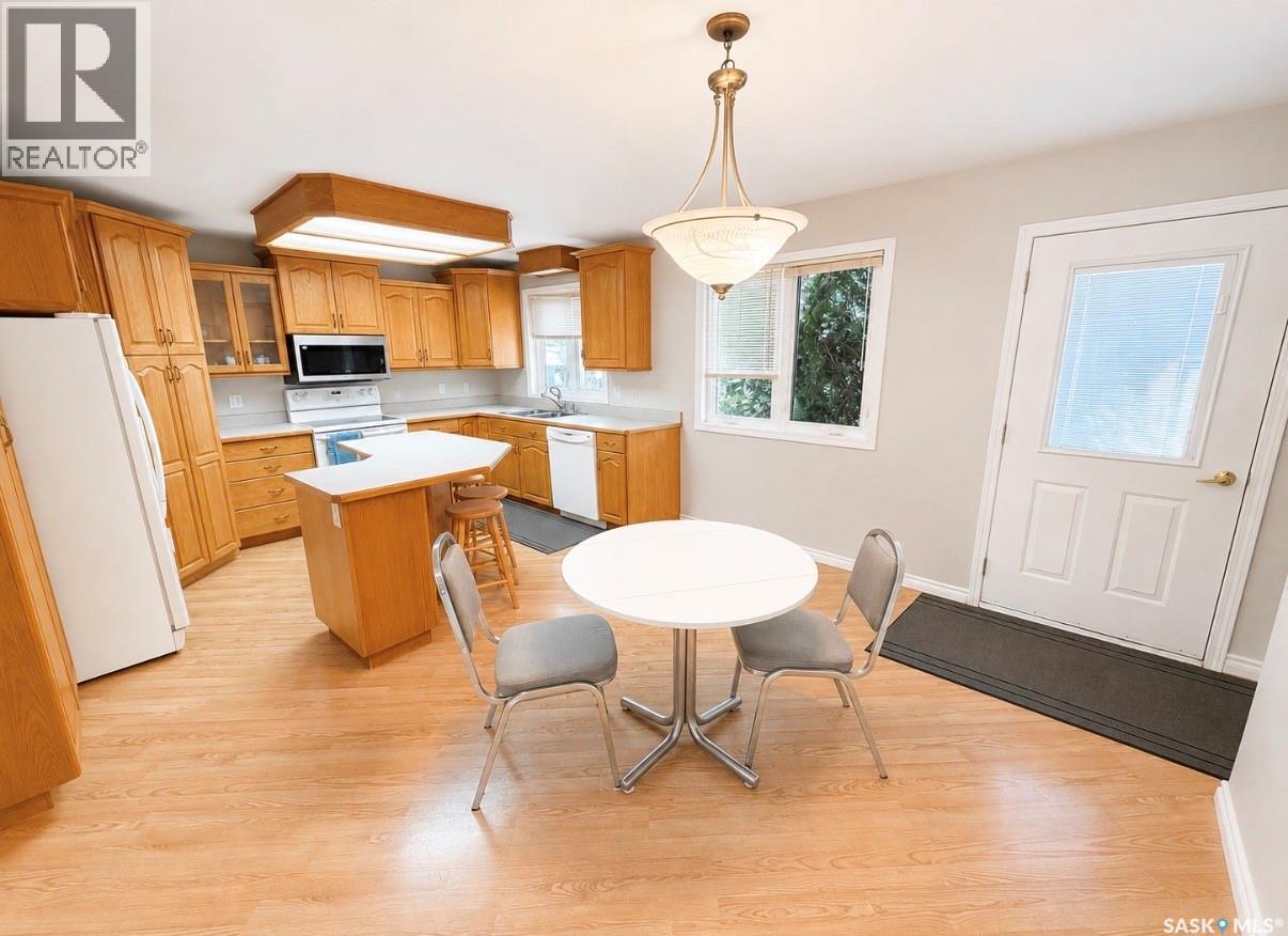 204 Brownlee Street, Herbert, Saskatchewan  S0H 2A0 - Photo 4 - SK046092