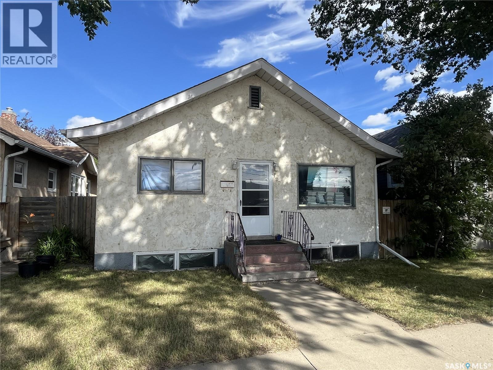 720 3rd Avenue N, Saskatoon, Saskatchewan  S7K 2K1 - Photo 1 - SK046088