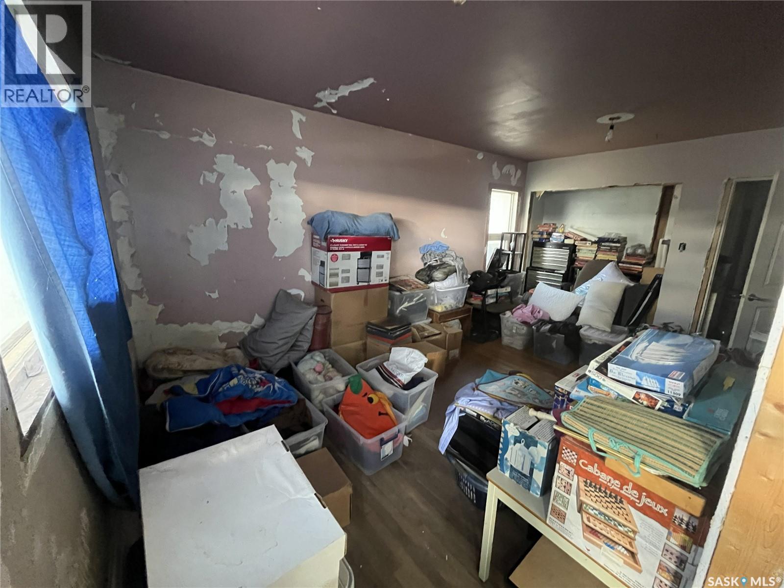 720 3rd Avenue N, Saskatoon, Saskatchewan  S7K 2K1 - Photo 2 - SK046088