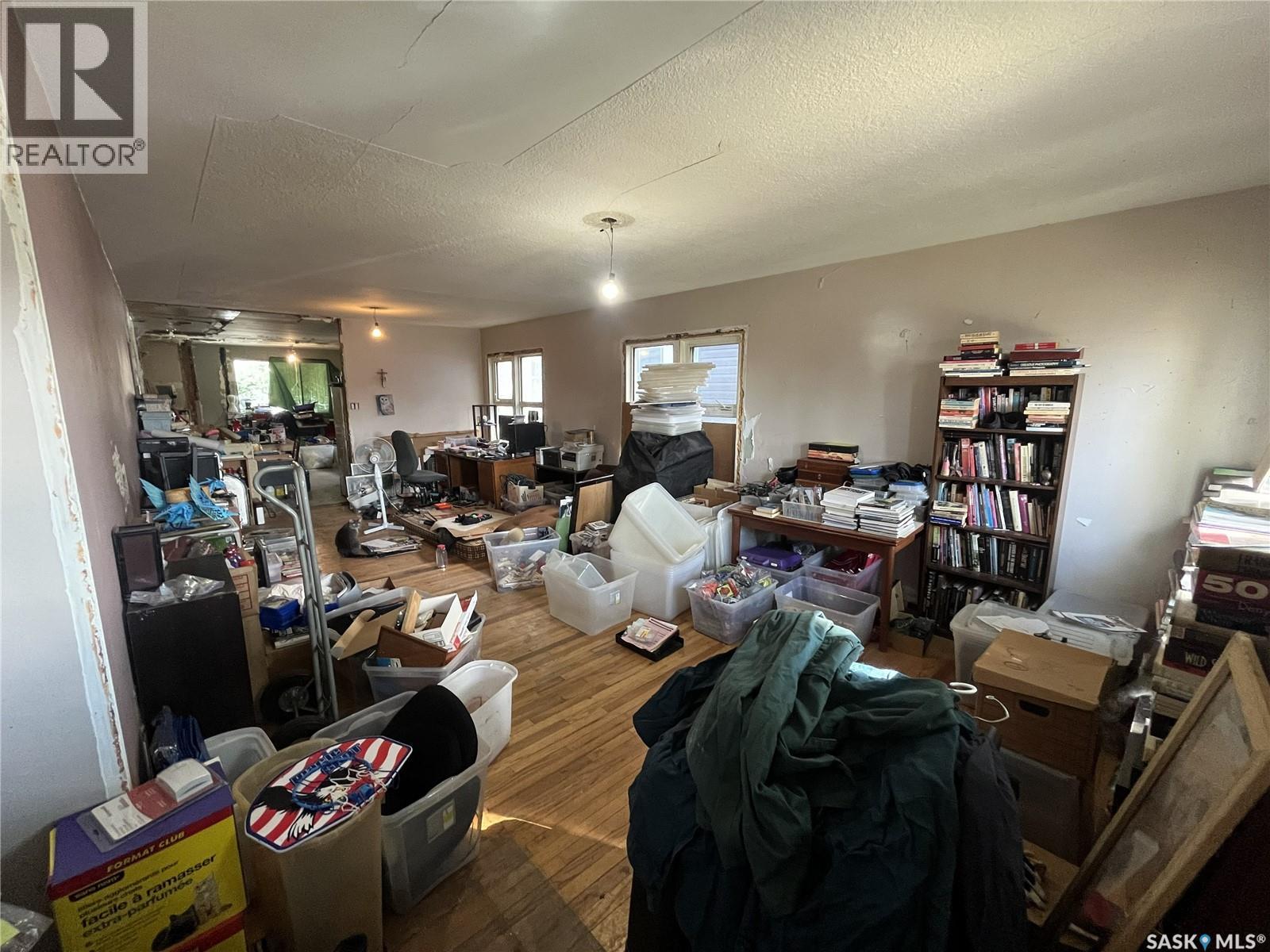 720 3rd Avenue N, Saskatoon, Saskatchewan  S7K 2K1 - Photo 3 - SK046088
