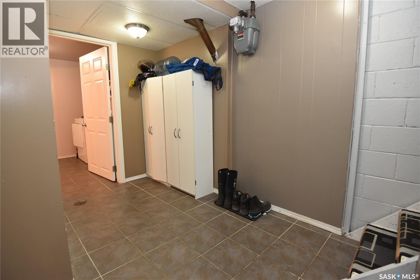 415 8th Avenue W, Nipawin, Saskatchewan  S0E 1E0 - Photo 23 - SK046087