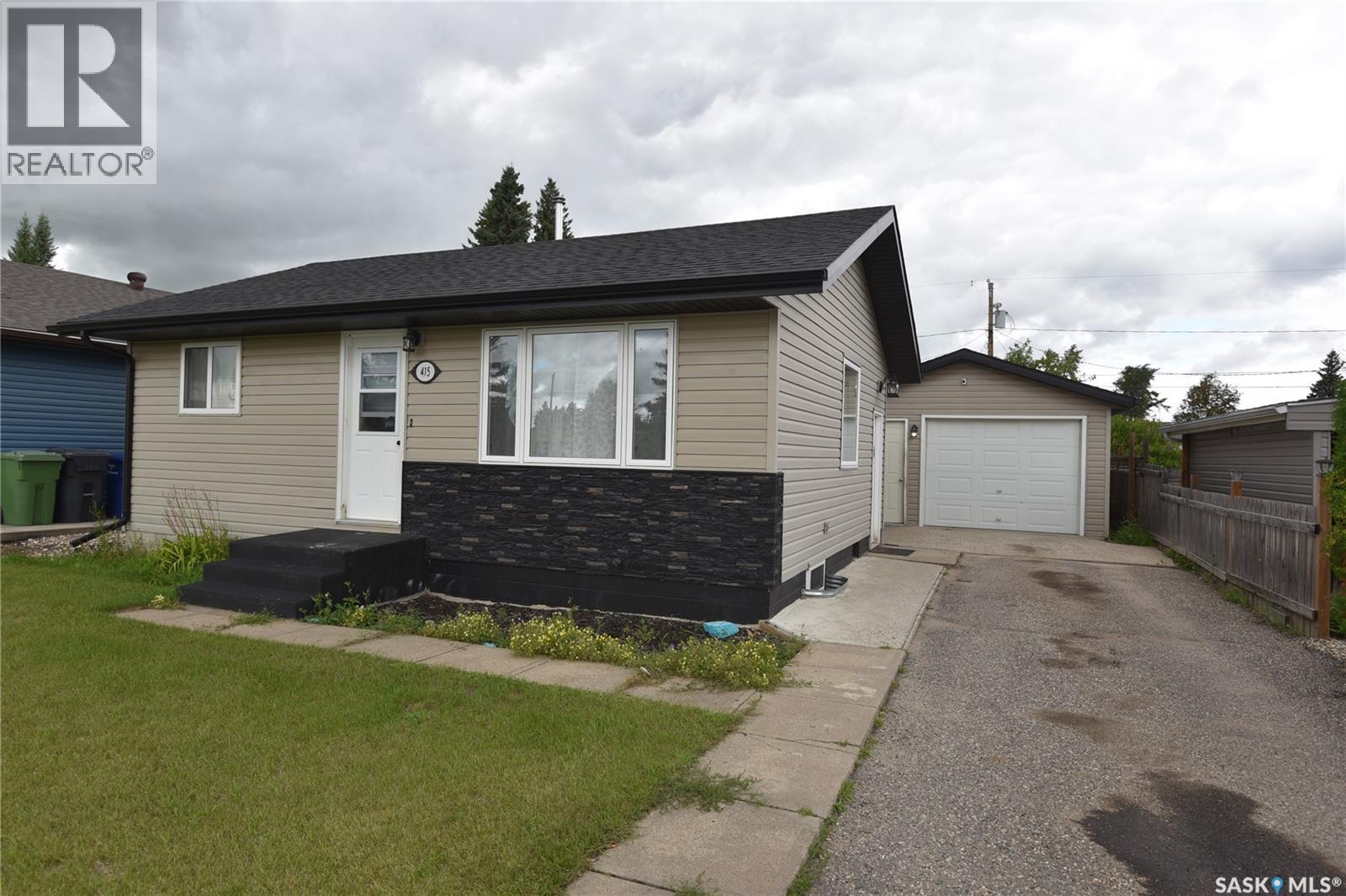 415 8th Avenue W, Nipawin, Saskatchewan  S0E 1E0 - Photo 28 - SK046087