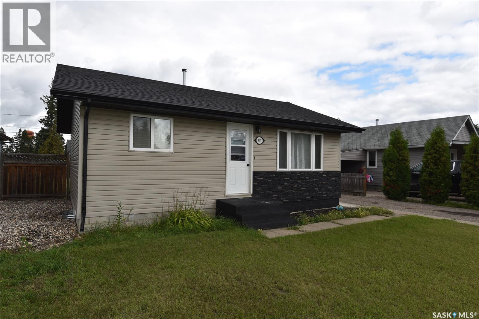 415 8th Avenue W, Nipawin, Saskatchewan  S0E 1E0 - Photo 29 - SK046087