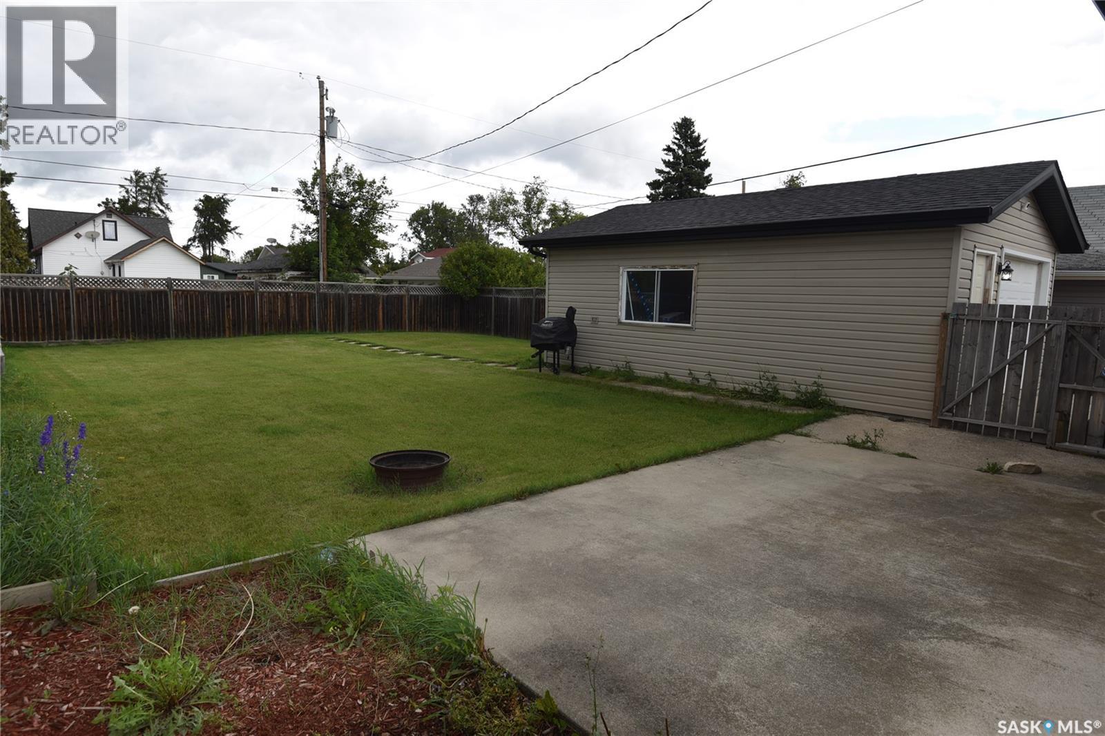 415 8th Avenue W, Nipawin, Saskatchewan  S0E 1E0 - Photo 33 - SK046087