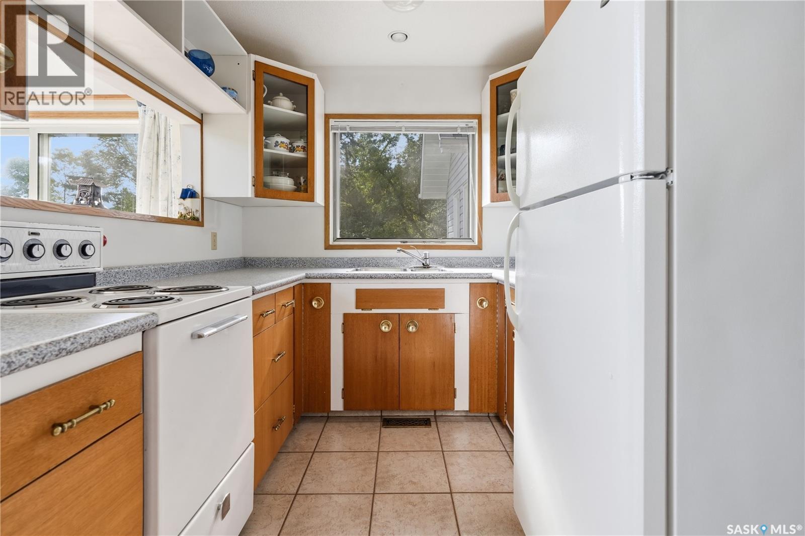 91 Westhill Drive, Mission Lake, Saskatchewan  S0G 1S0 - Photo 7 - SK045942