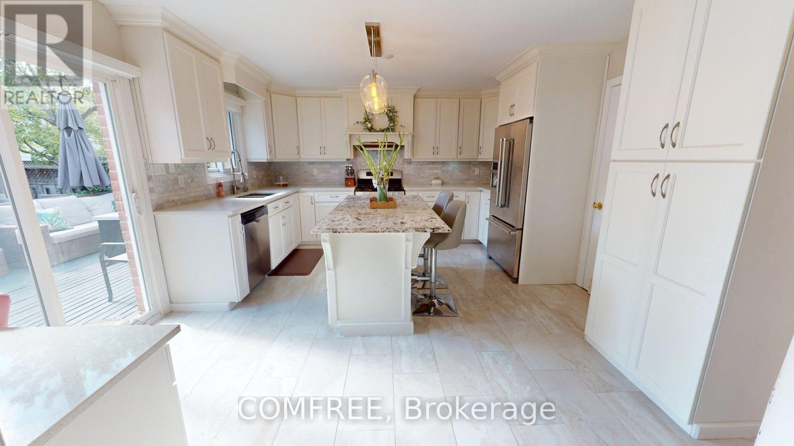 723 Munich Circle, Waterloo, Ontario N2V 2N6 - Photo 7 - X13693694