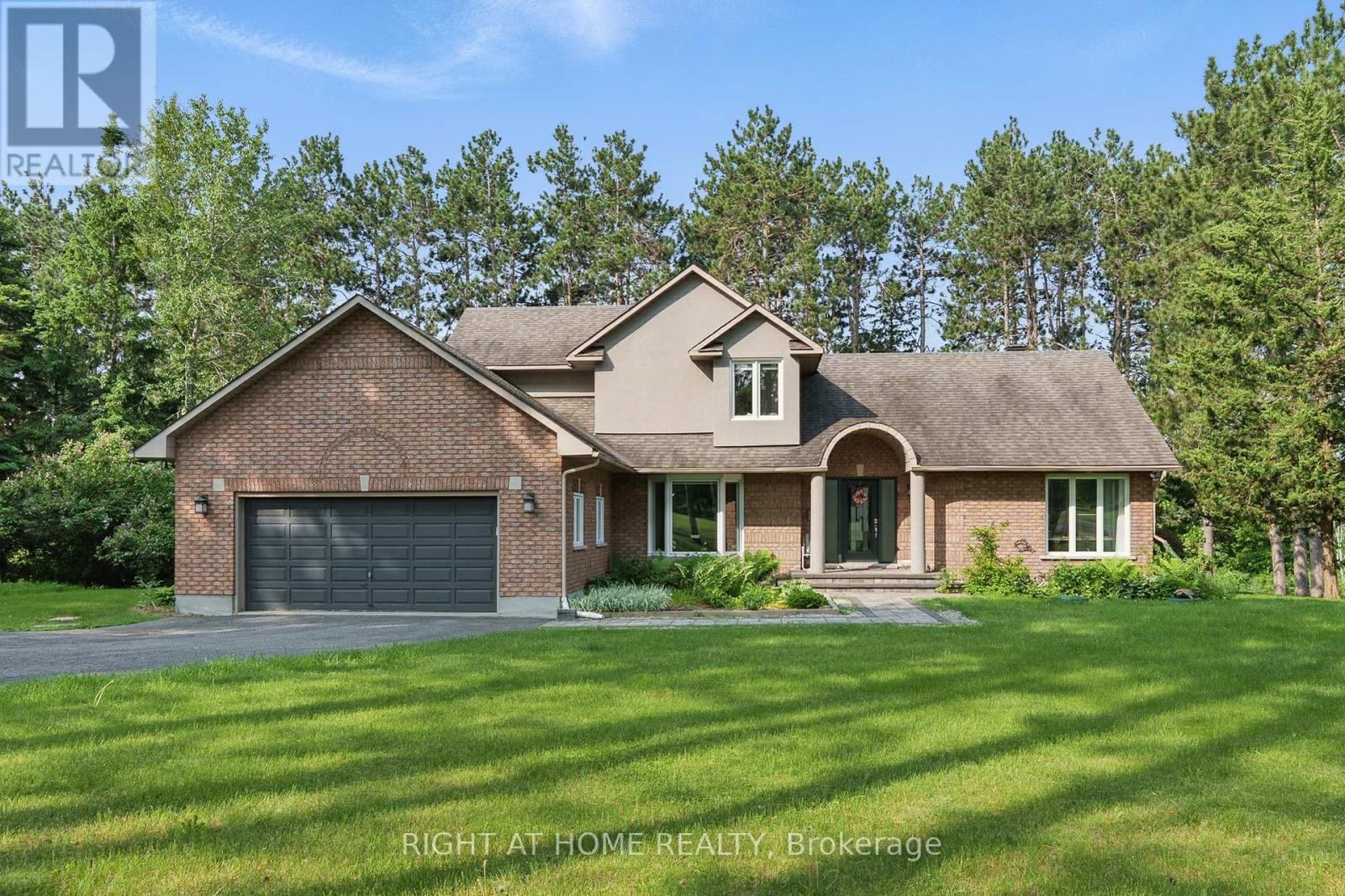 114 David Kennedy Drive, Ottawa, Ontario
