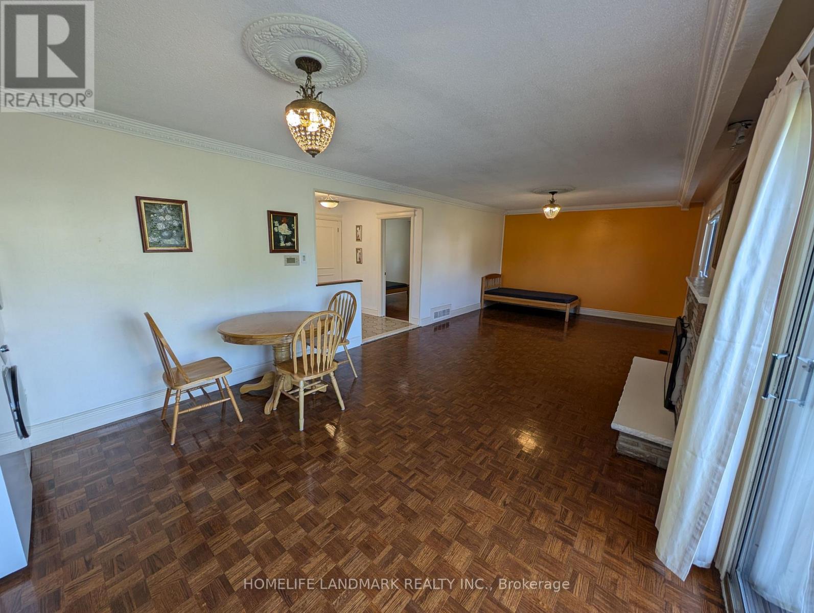 (Ground Level Unit) - 56 Bickerton Crescent, Toronto, Ontario  M2J 3T1 - Photo 11 - C13693720