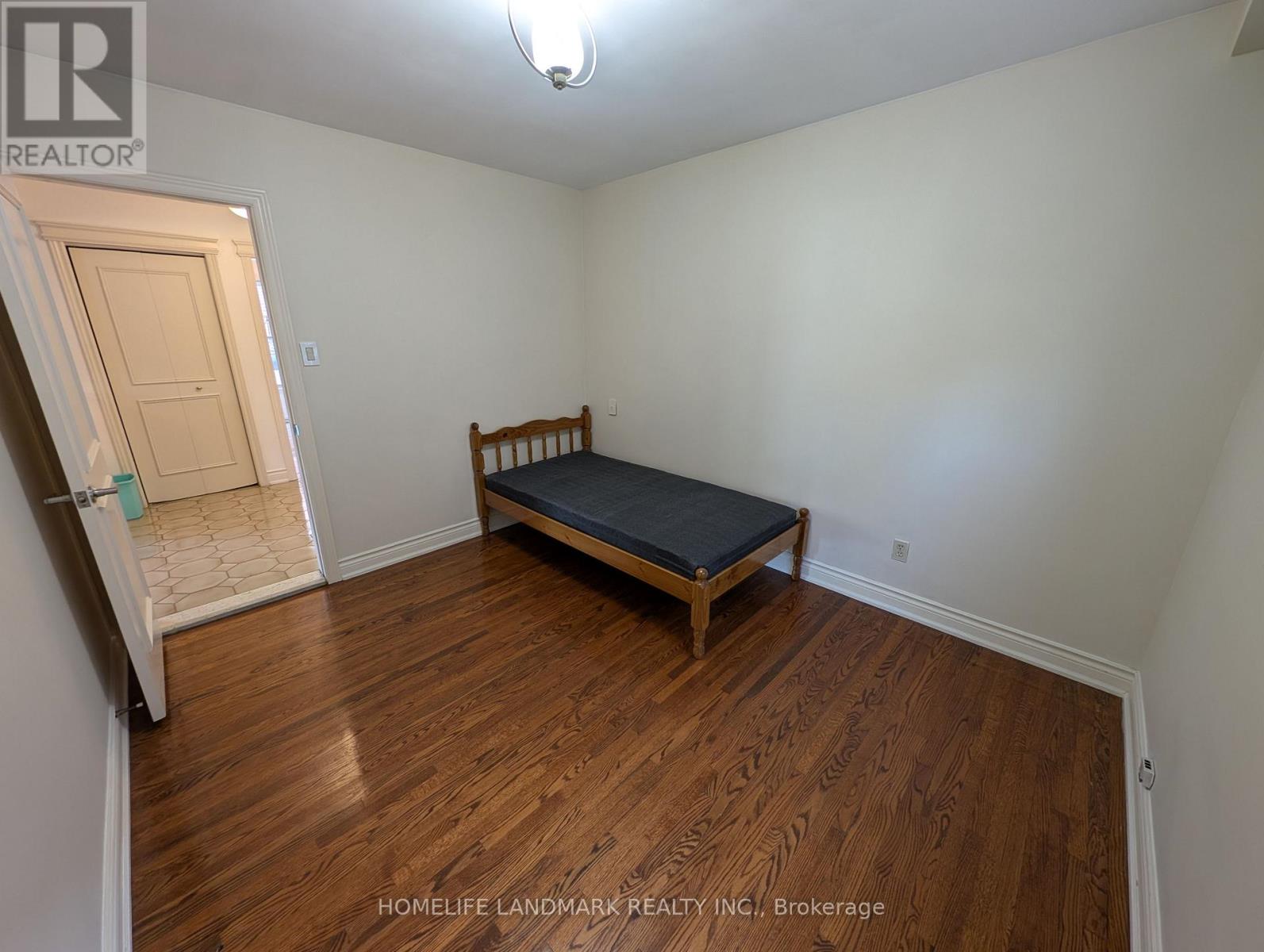 (Ground Level Unit) - 56 Bickerton Crescent, Toronto, Ontario  M2J 3T1 - Photo 6 - C13693720